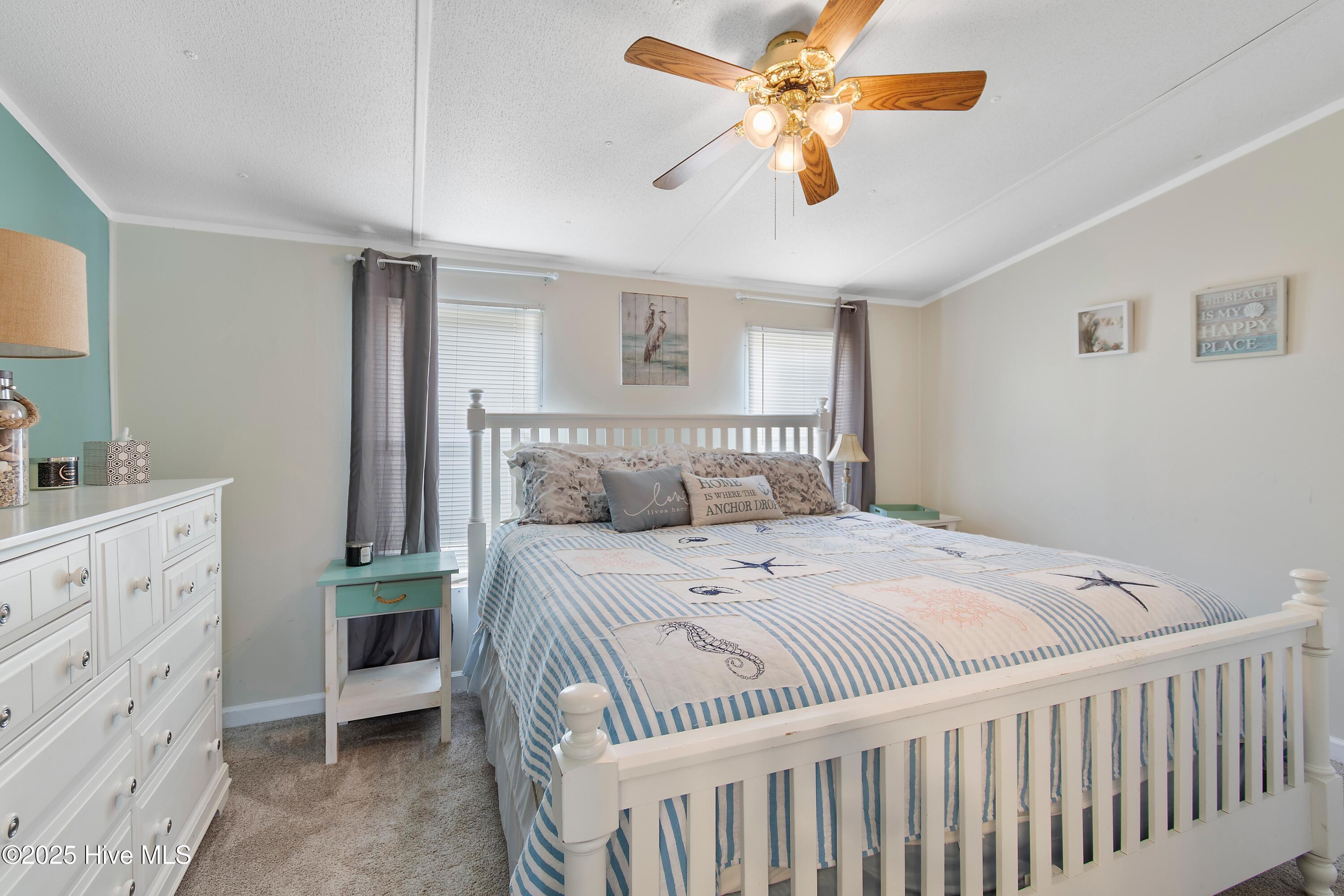 100539647 | Photo 15