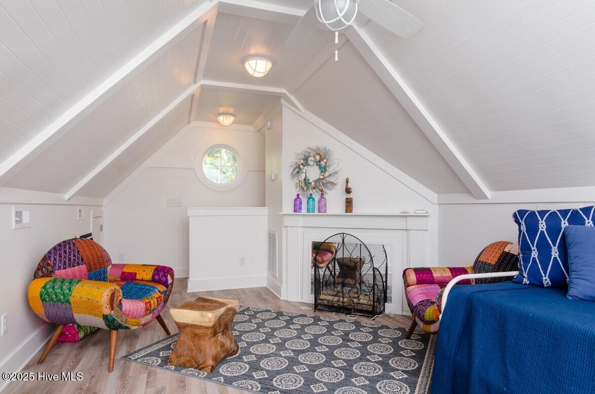 100528608 | Photo 58