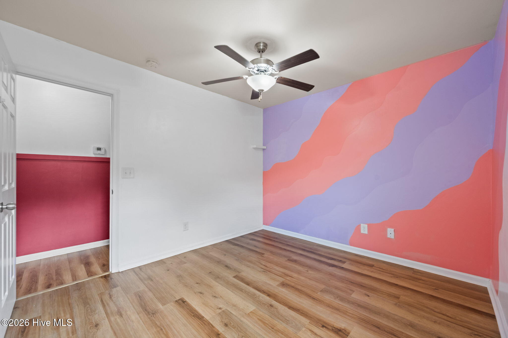 100565061 | Photo 30