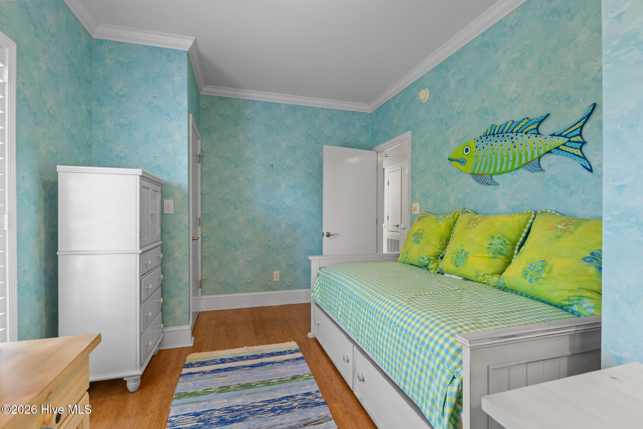 100564648 | Photo 31