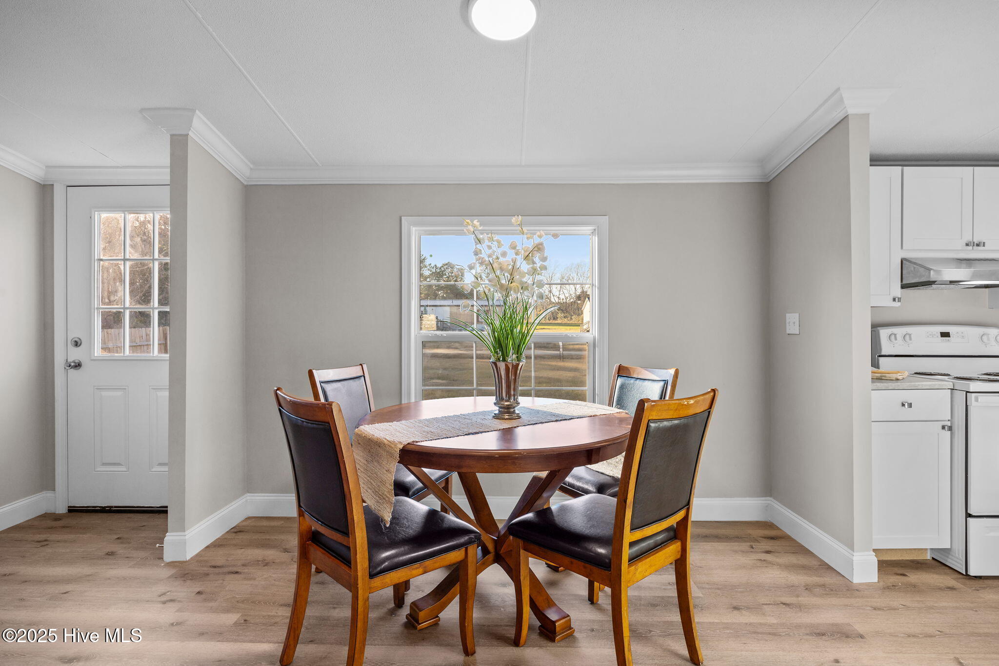 100546418 | Photo 11