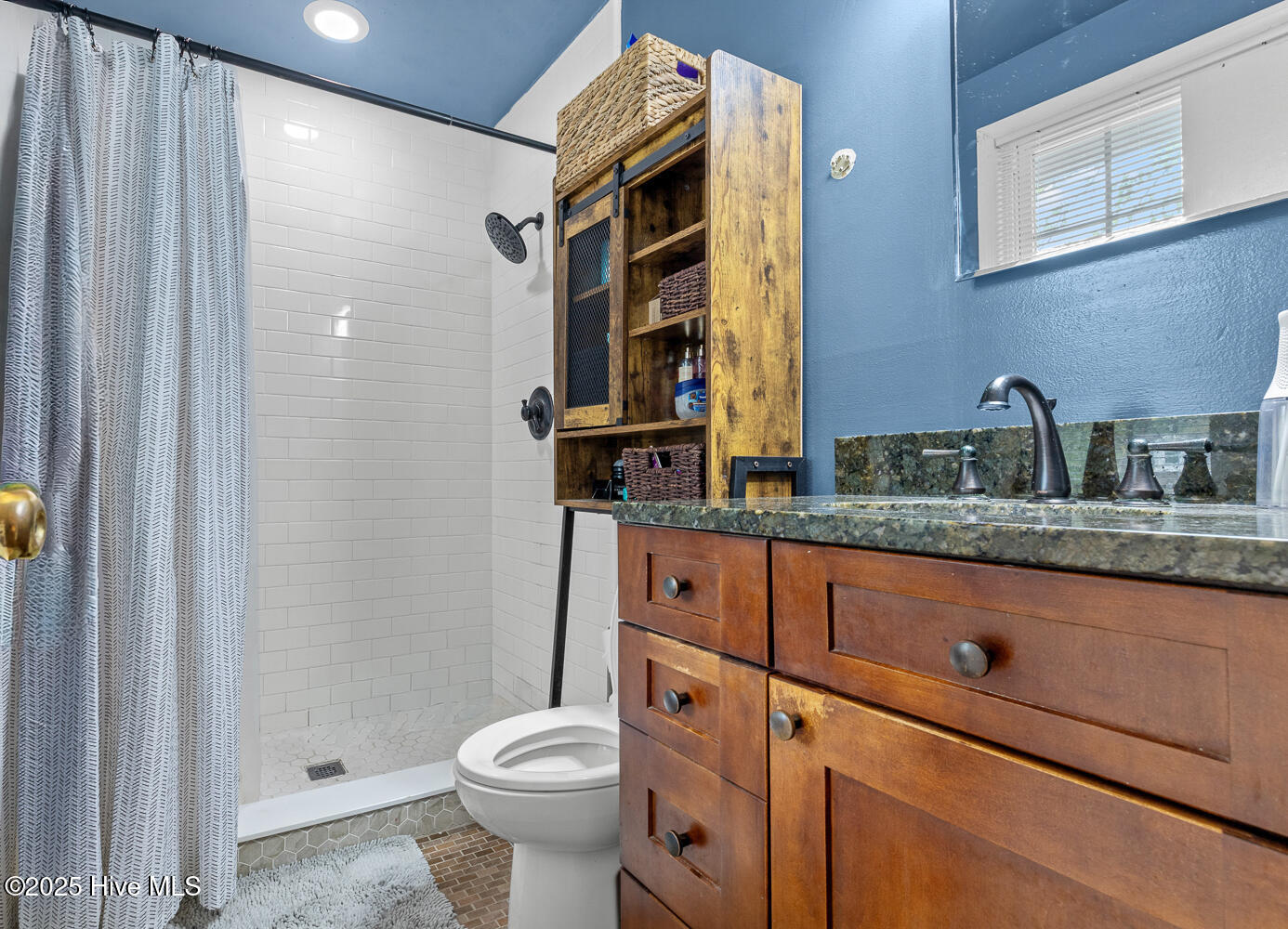 100539145 | Photo 36