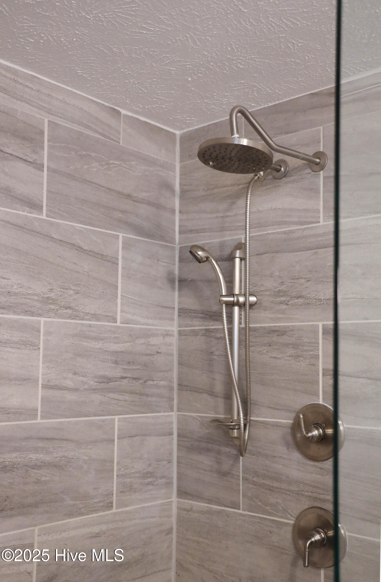 100540094 | Photo 38