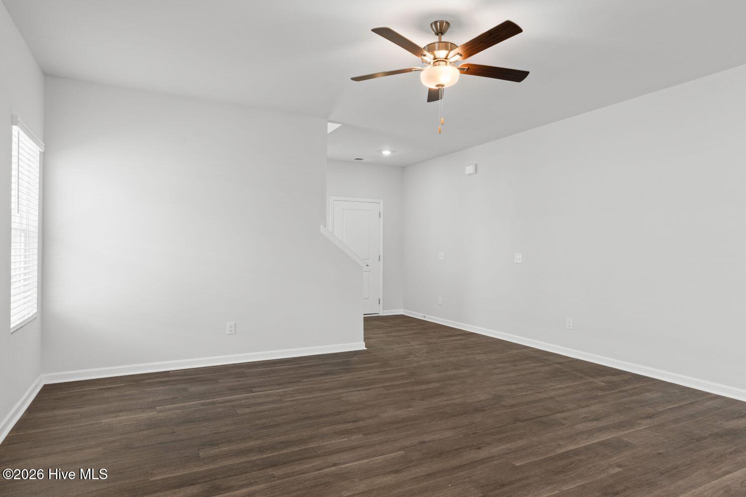 100535209 | Photo 42