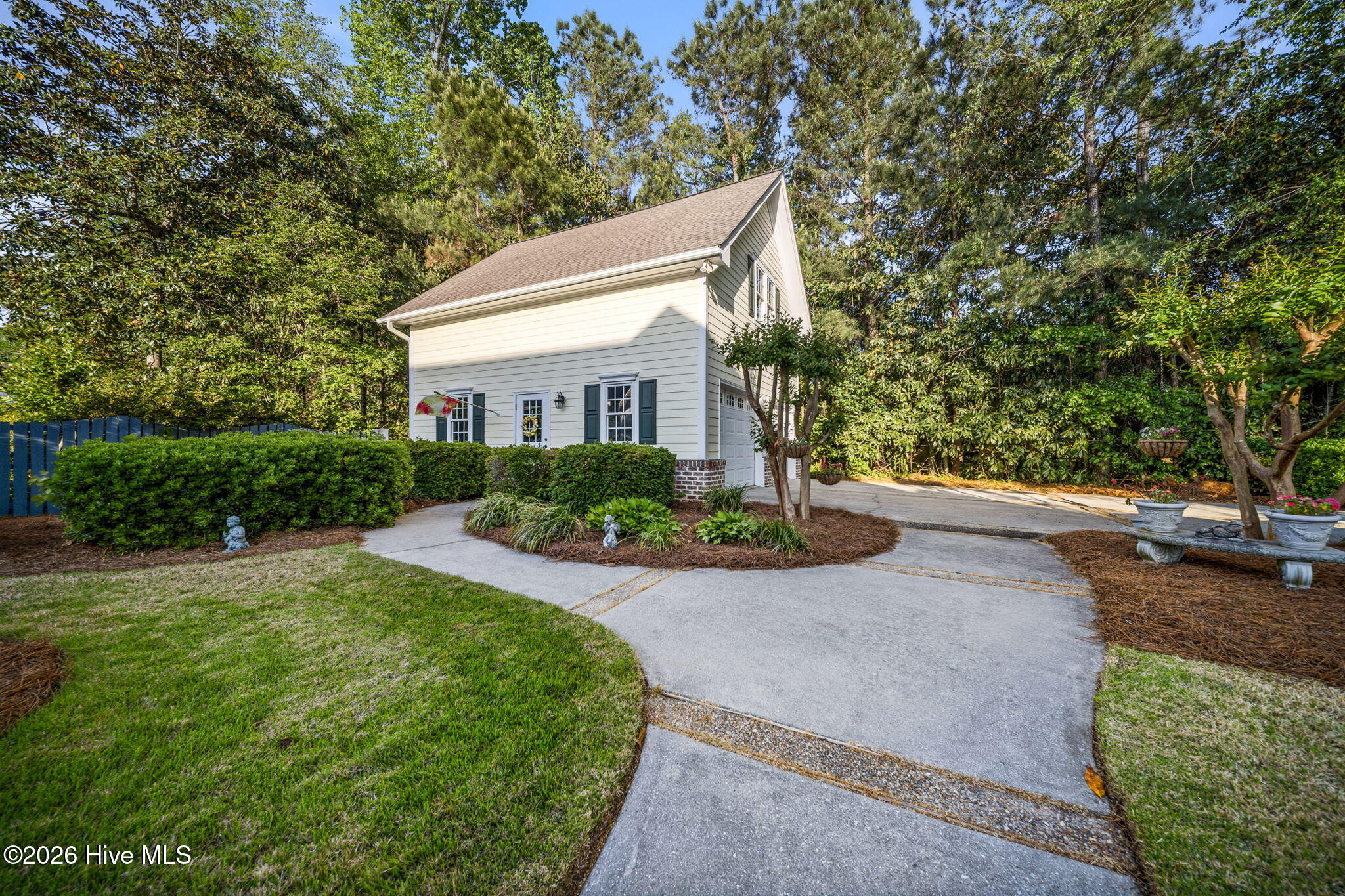 100570394 | Photo 87