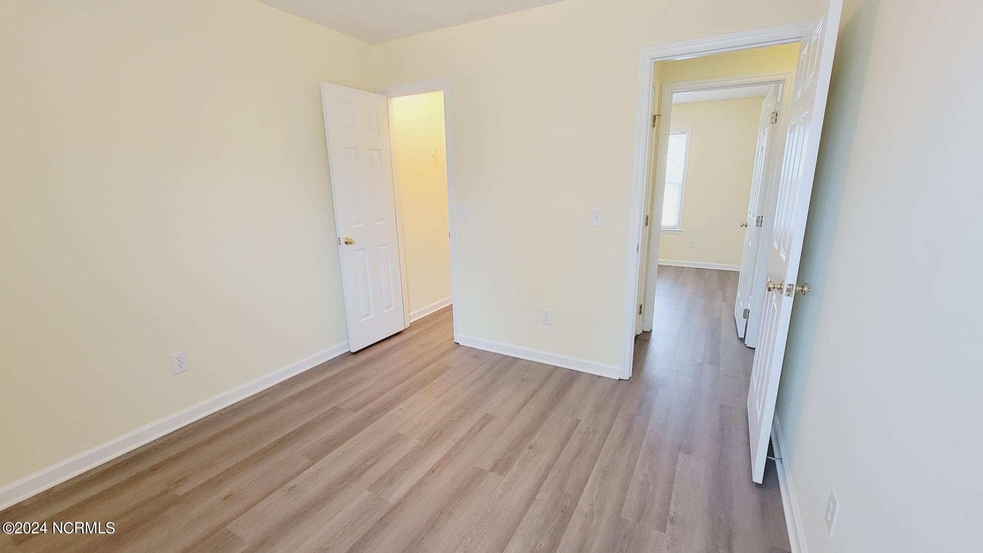 100548777 | Photo 16