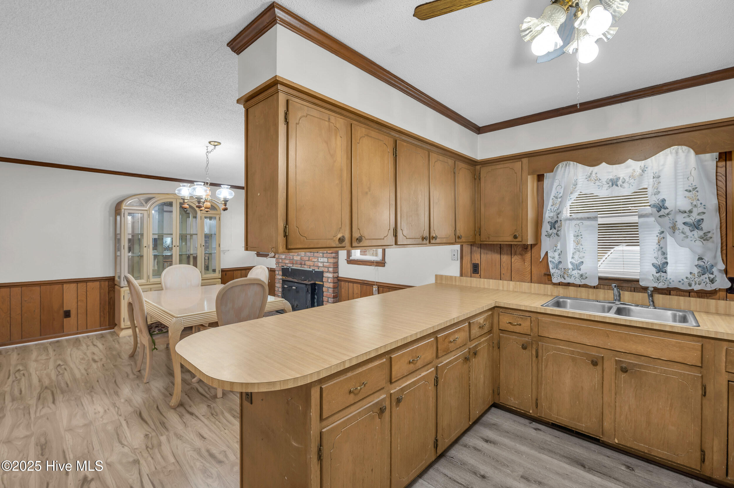 100533688 | Photo 10