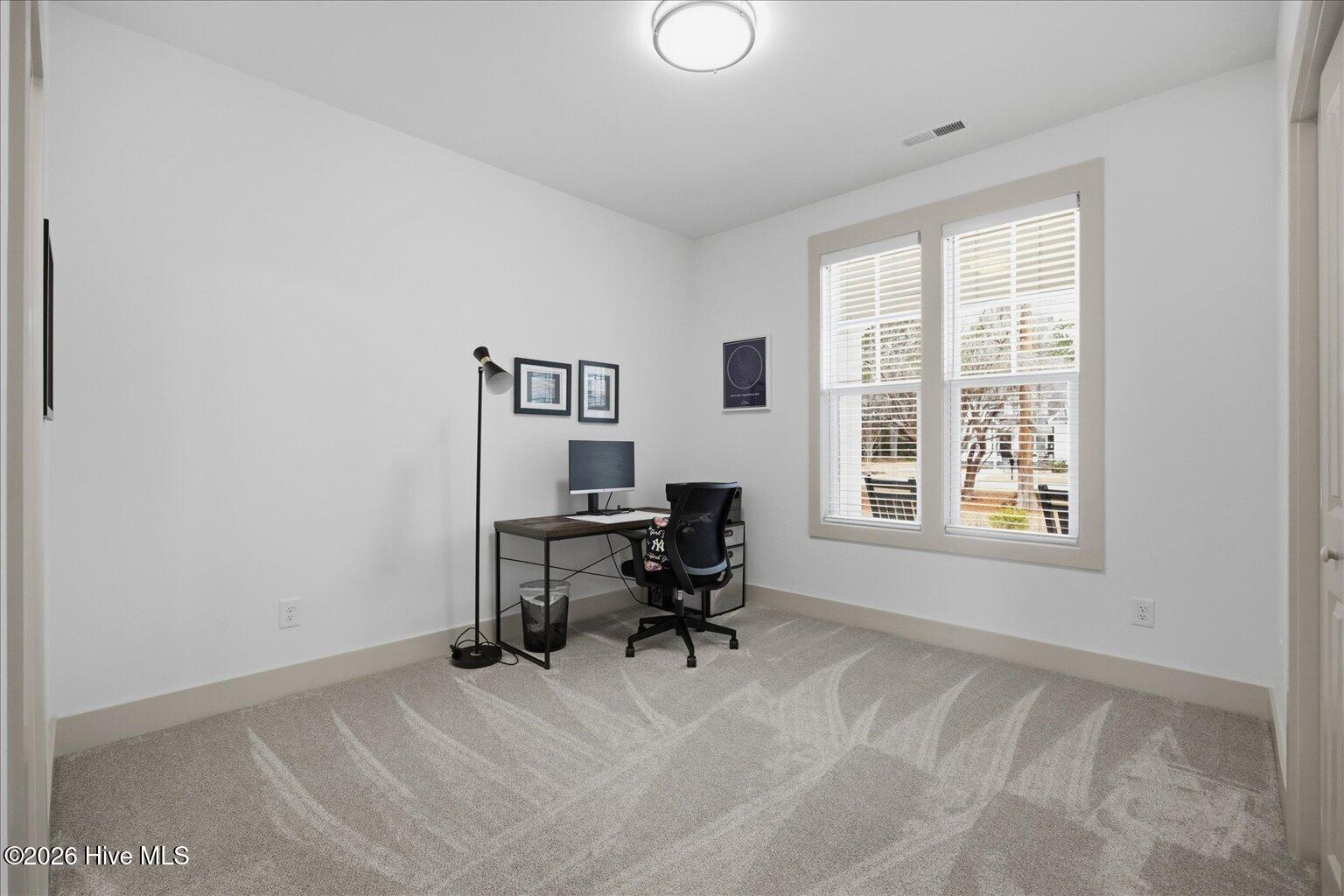 100562705 | Photo 31