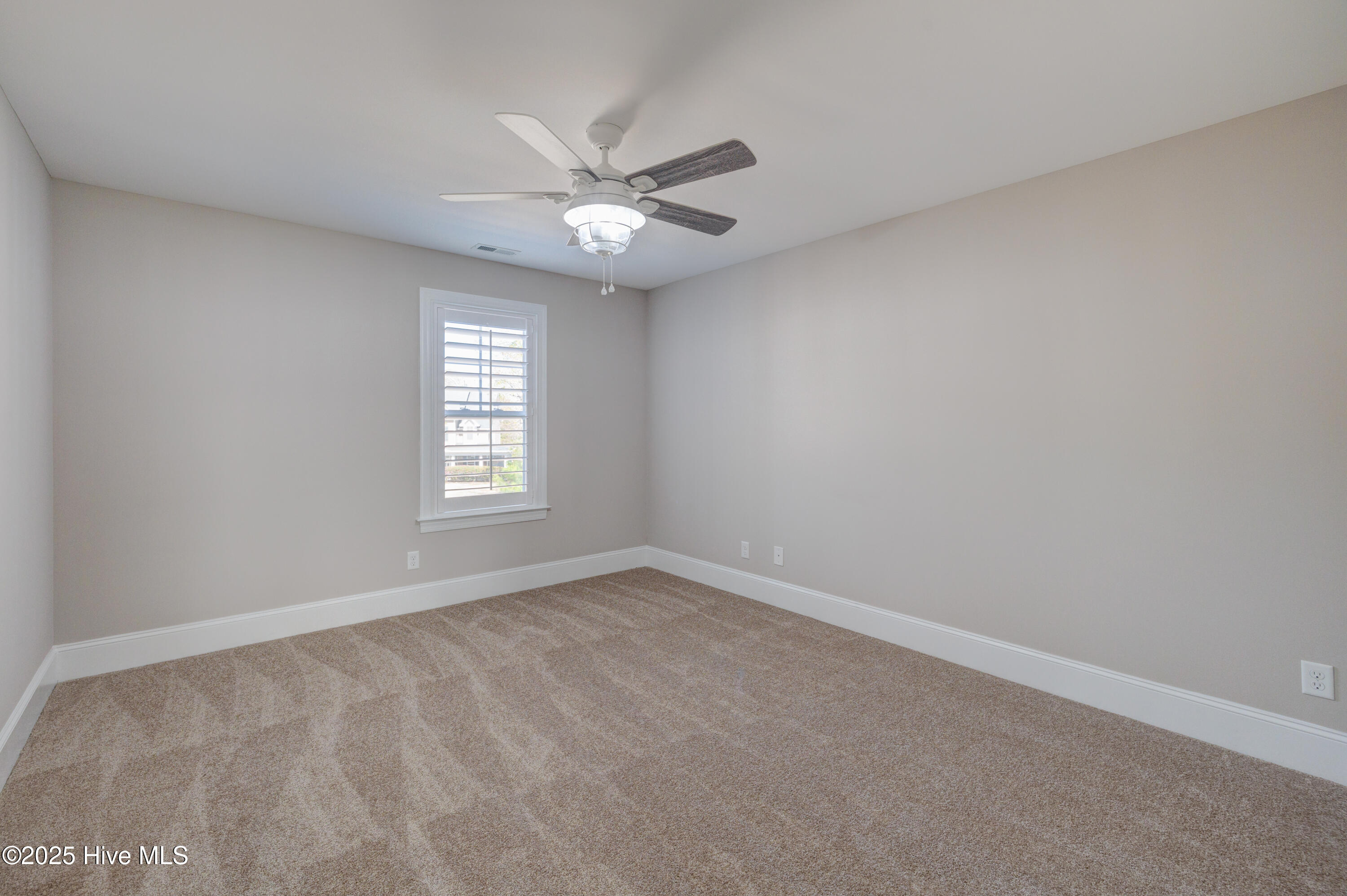 100496540 | Photo 52