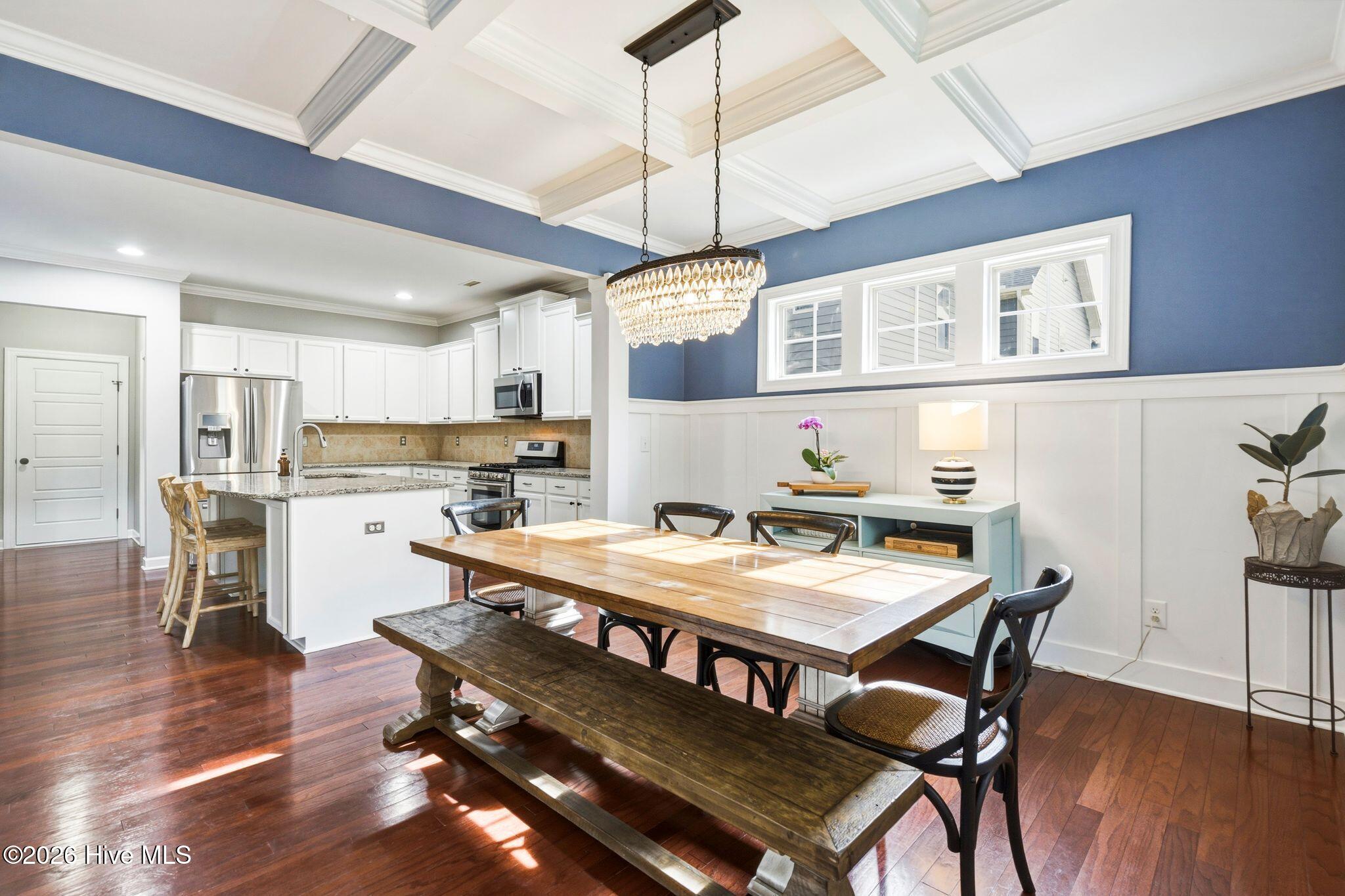 100562110 | Photo 20