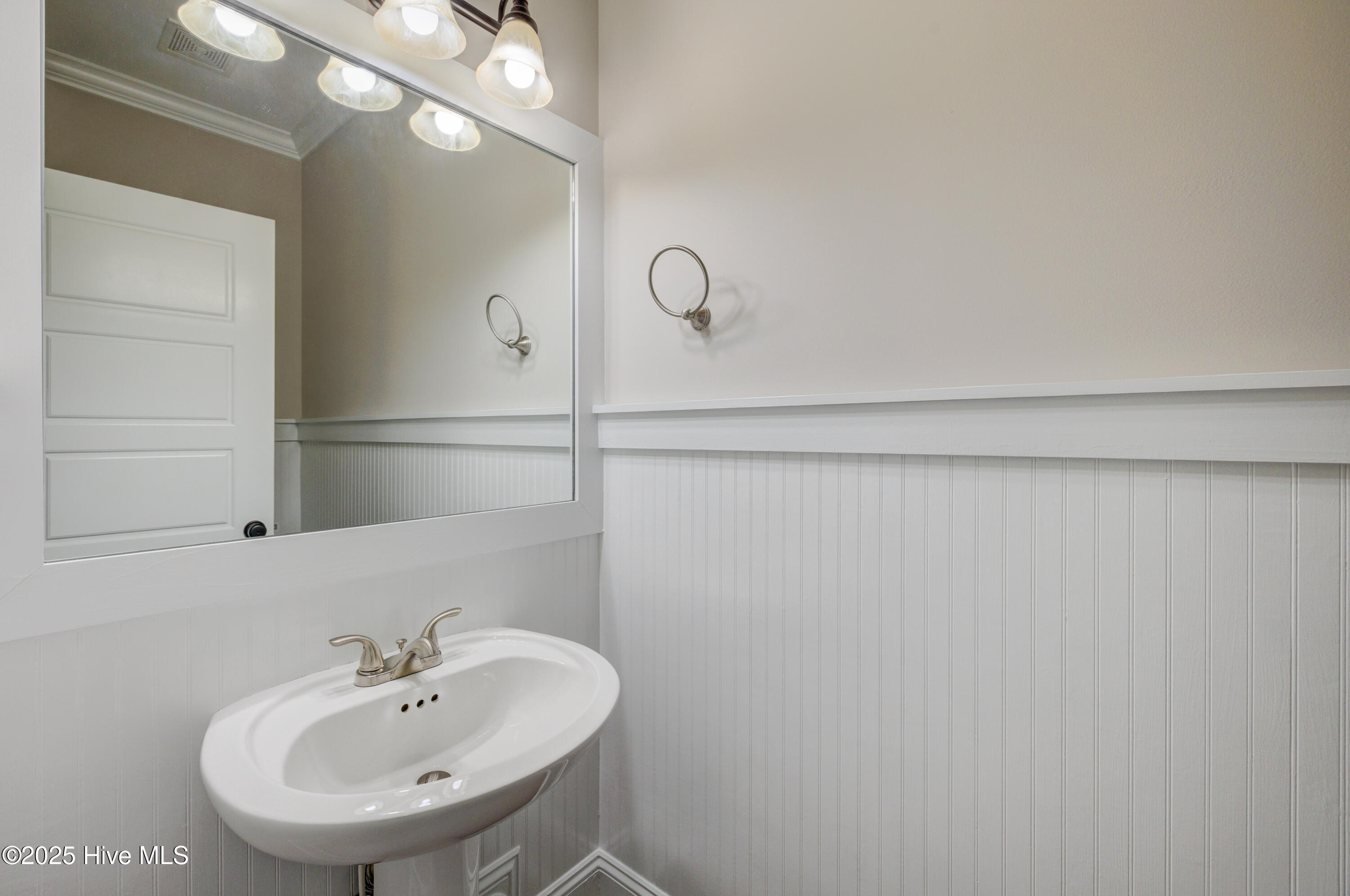 100496540 | Photo 34