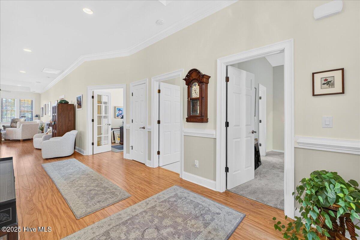 100540380 | Photo 10