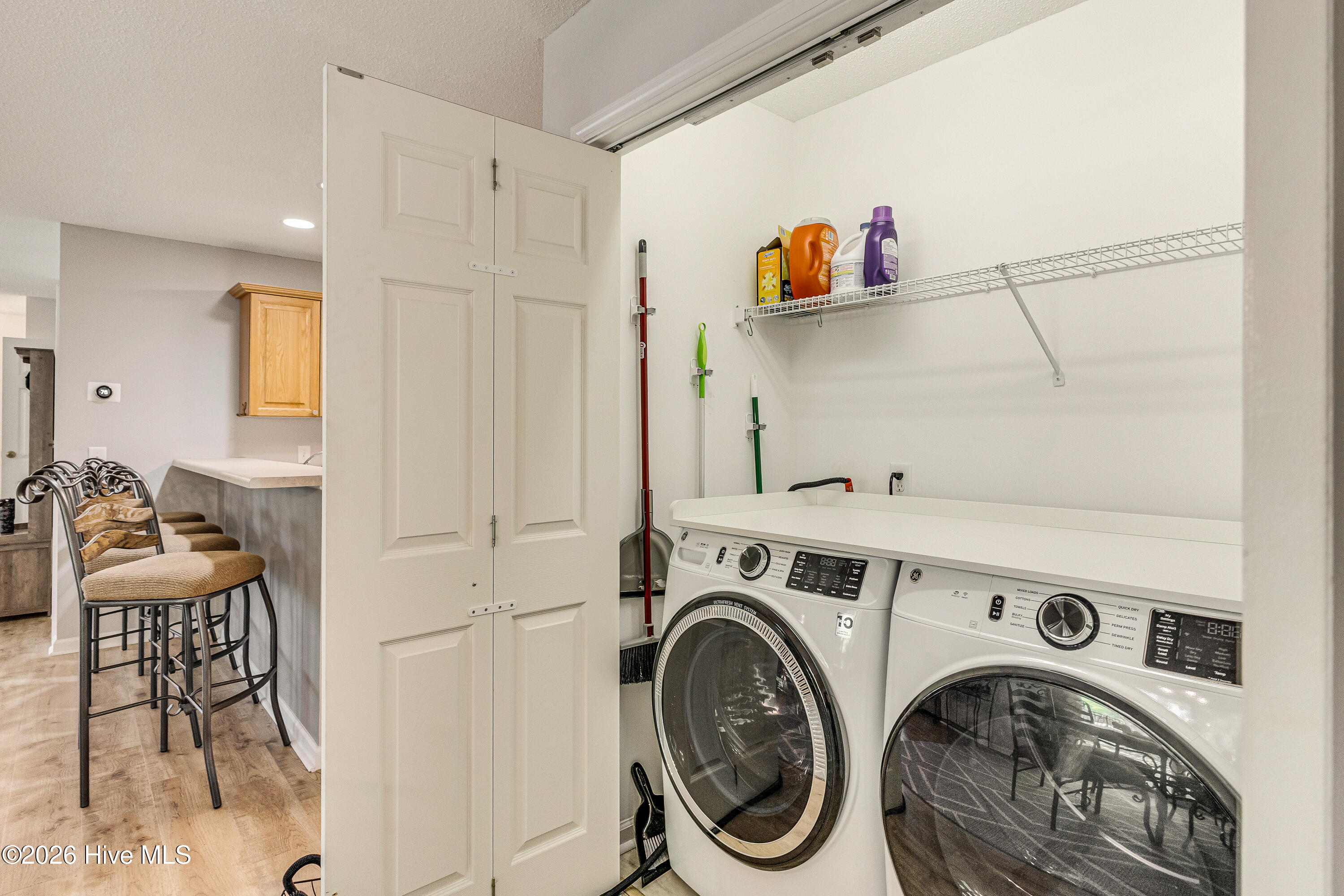 100566975 | Photo 24