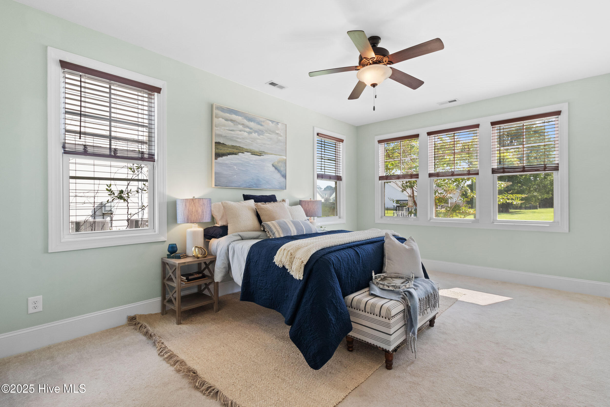 100528109 | Photo 23