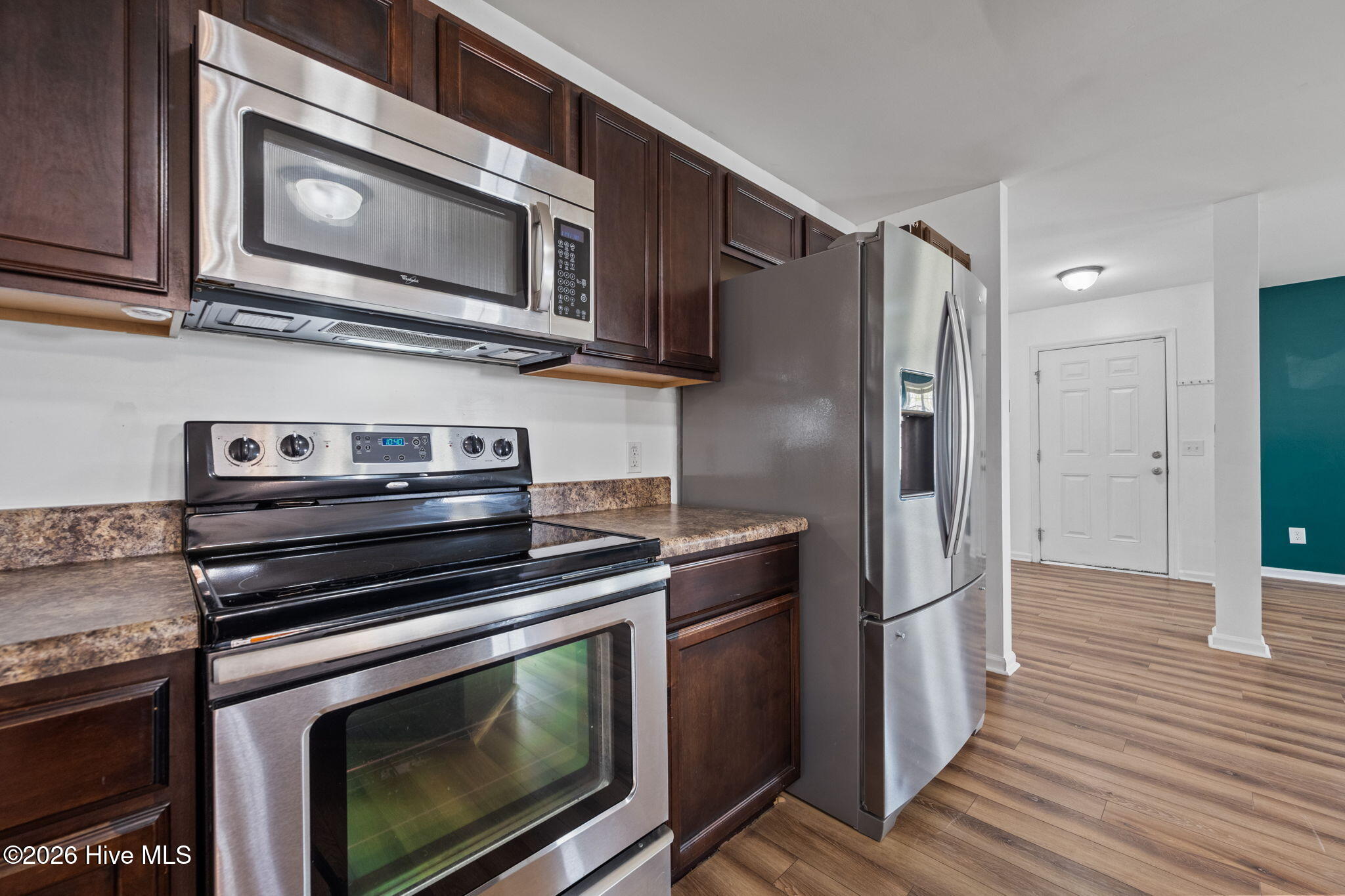 100565061 | Photo 17