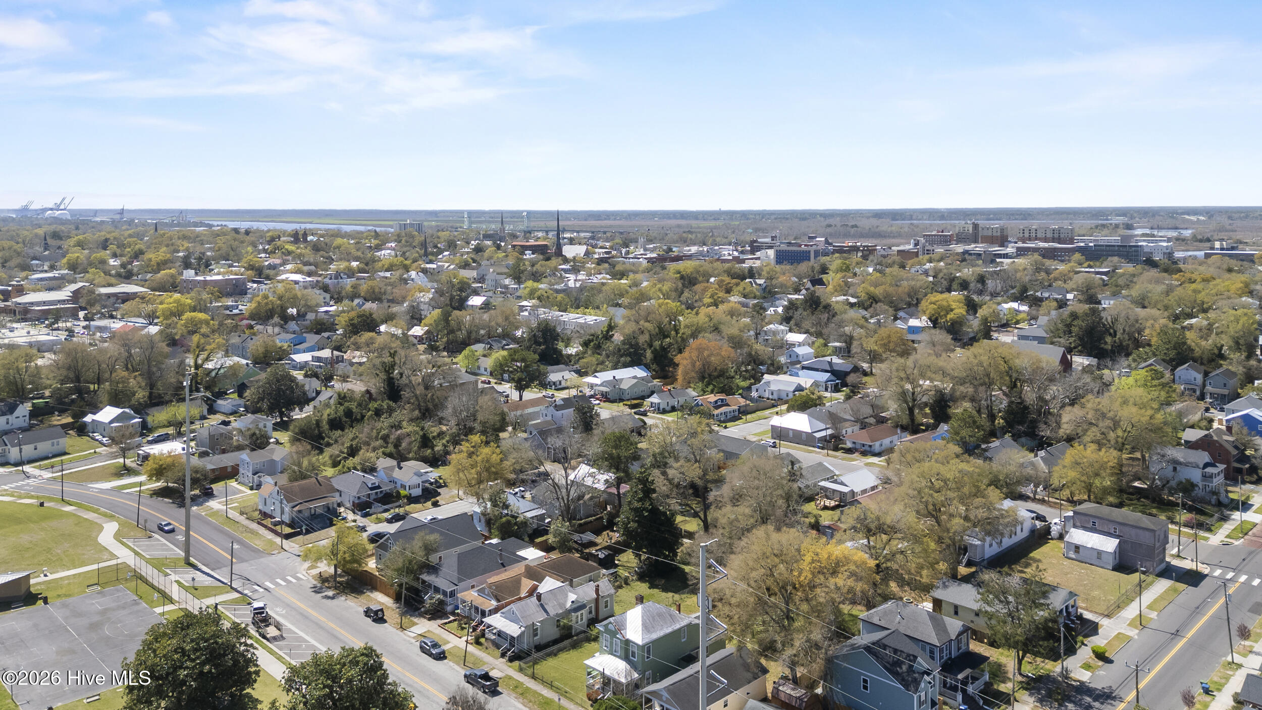 100563467 | Photo 35