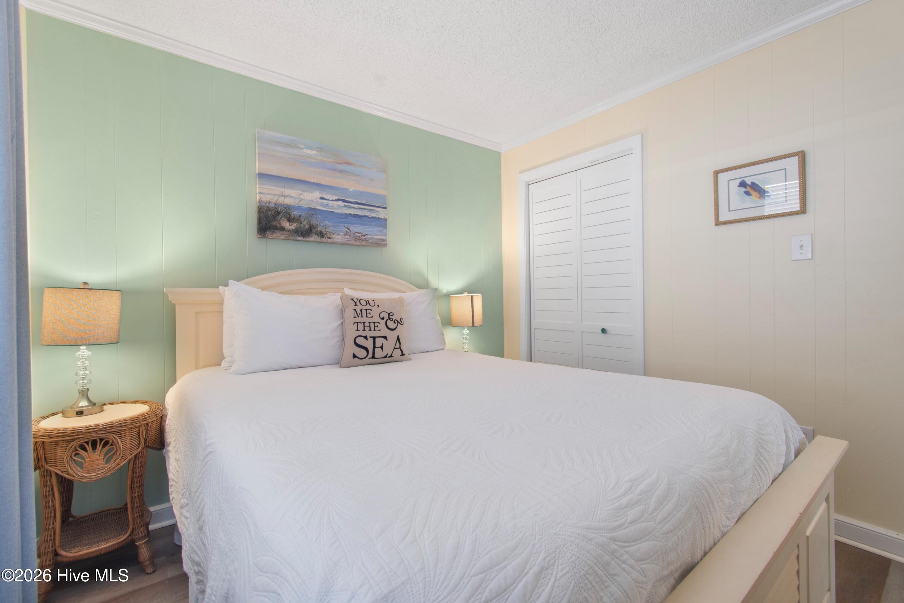 100560064 | Photo 14