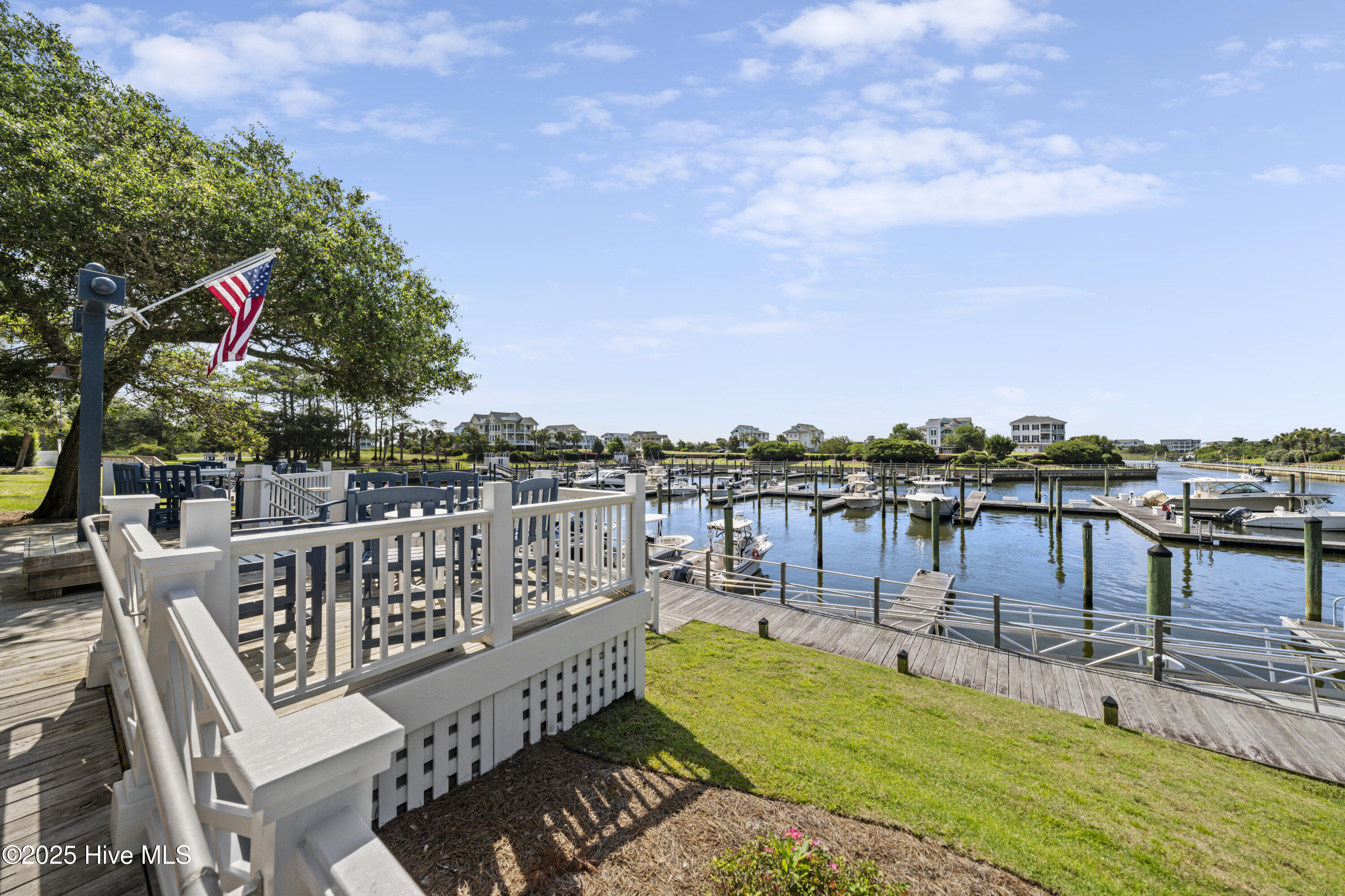 100493964 | Photo 56