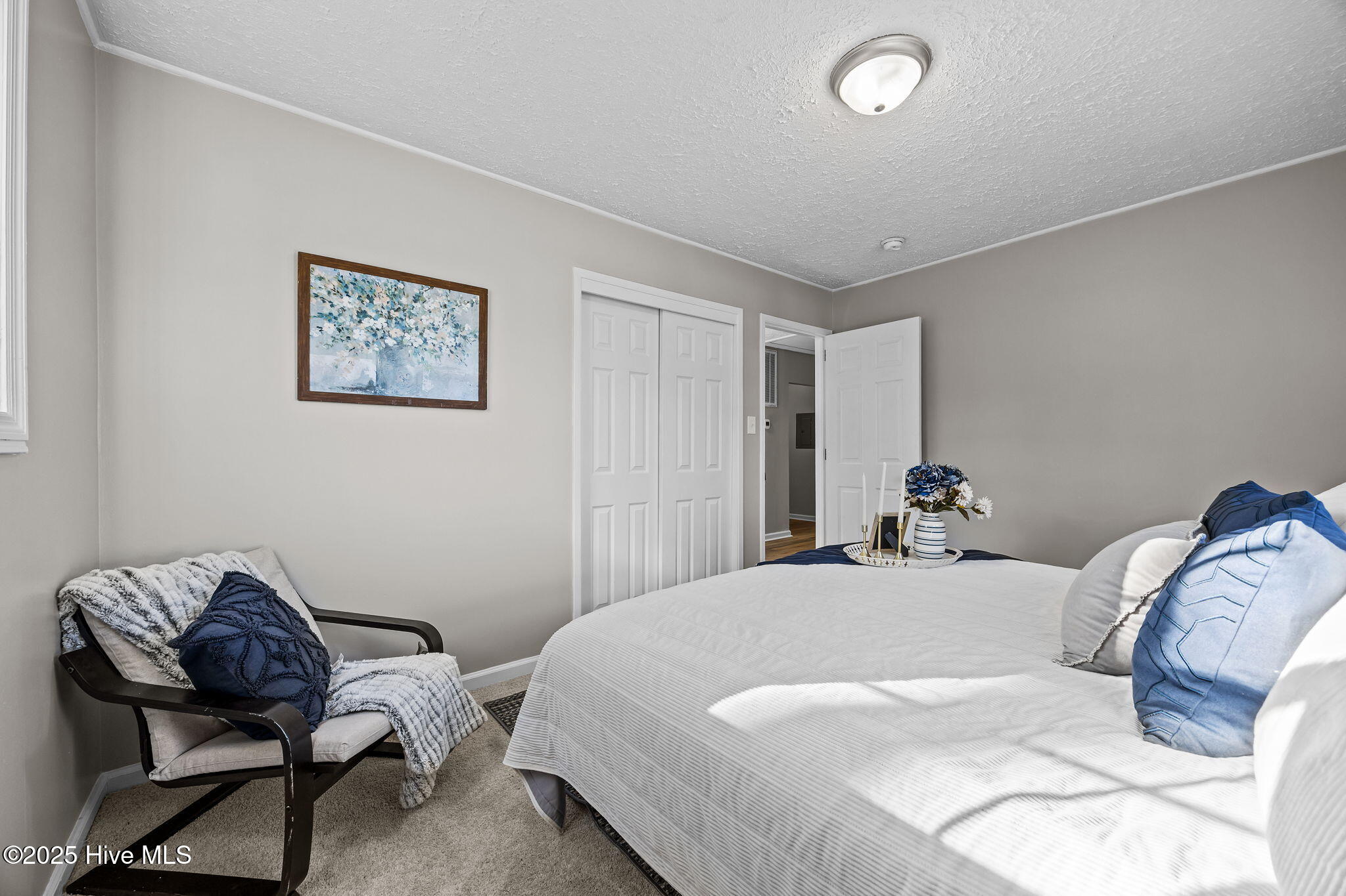 100543072 | Photo 26