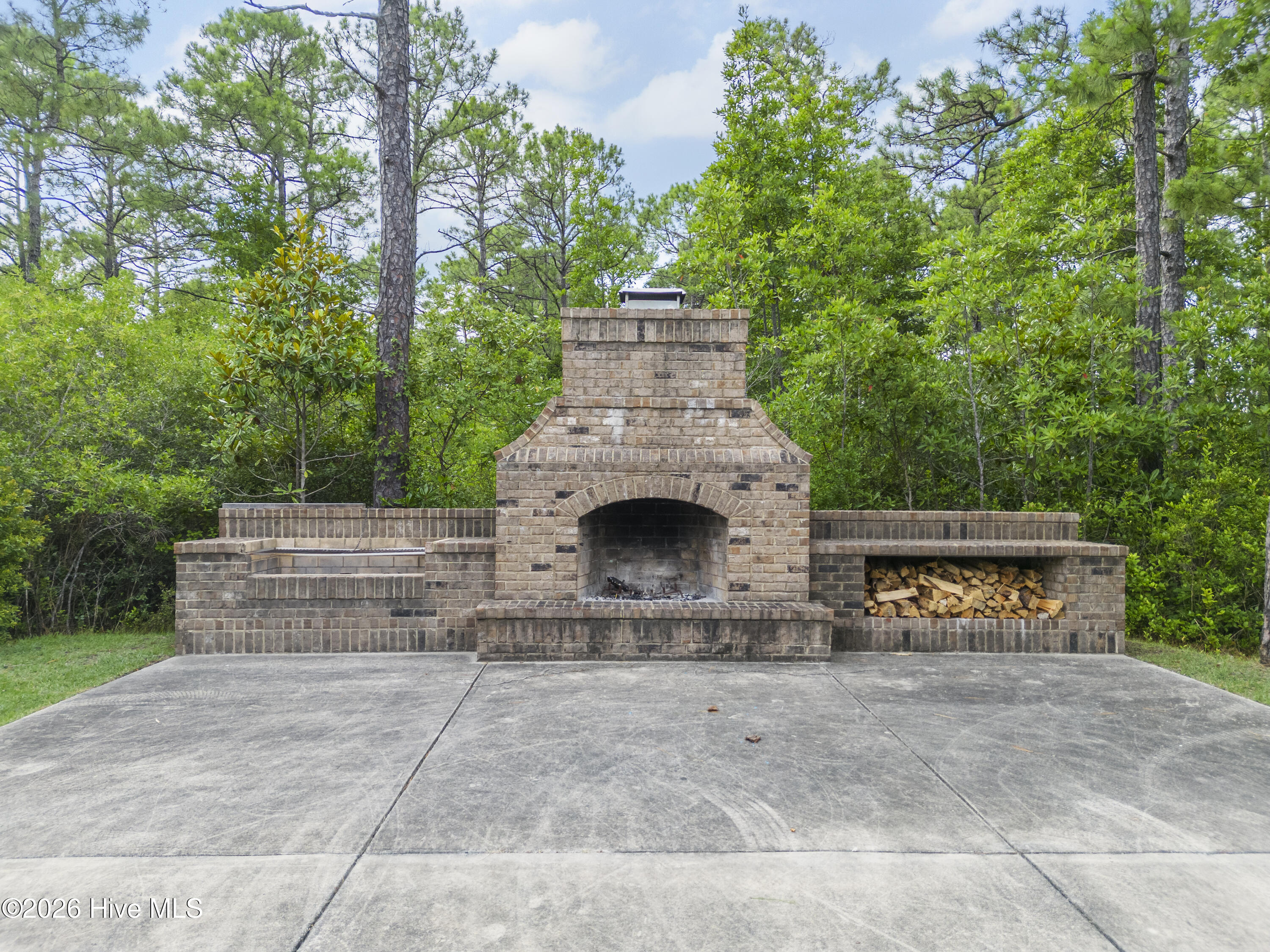 100565220 | Photo 79