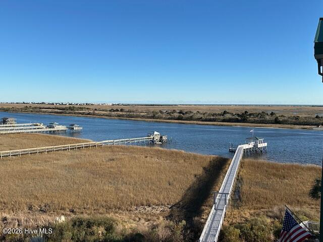 100549748 | Photo 16