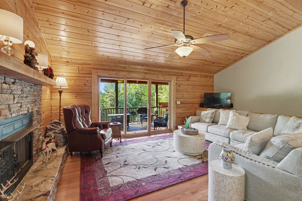 71 Leisure Time Lane, Murphy, NC 28906 Listing Photo  4