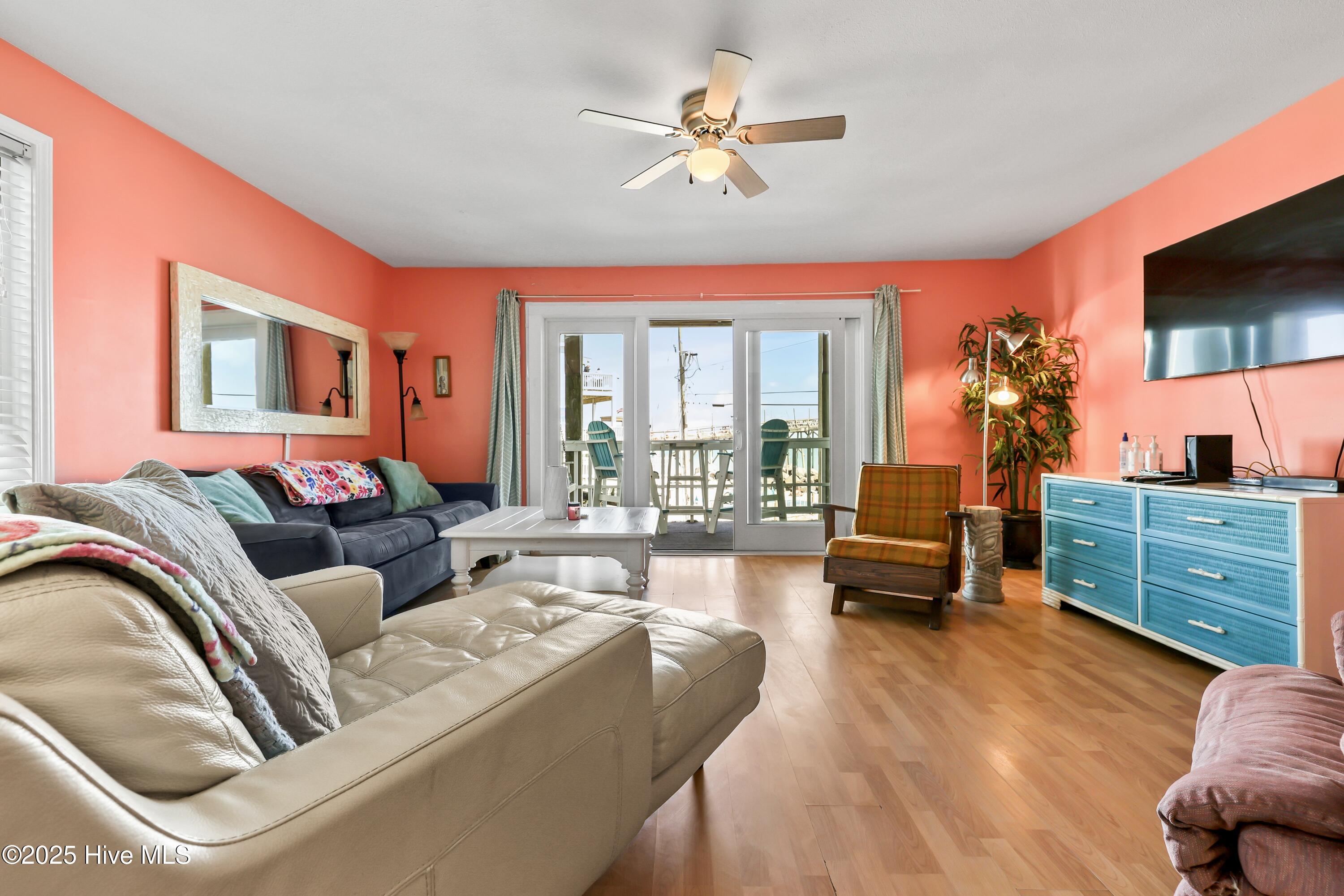 1717 Carolina Beach Avenue N 2a, Carolina Beach, NC 28428 – photo 7: Photo Mar 08 2025, 14 05 43
