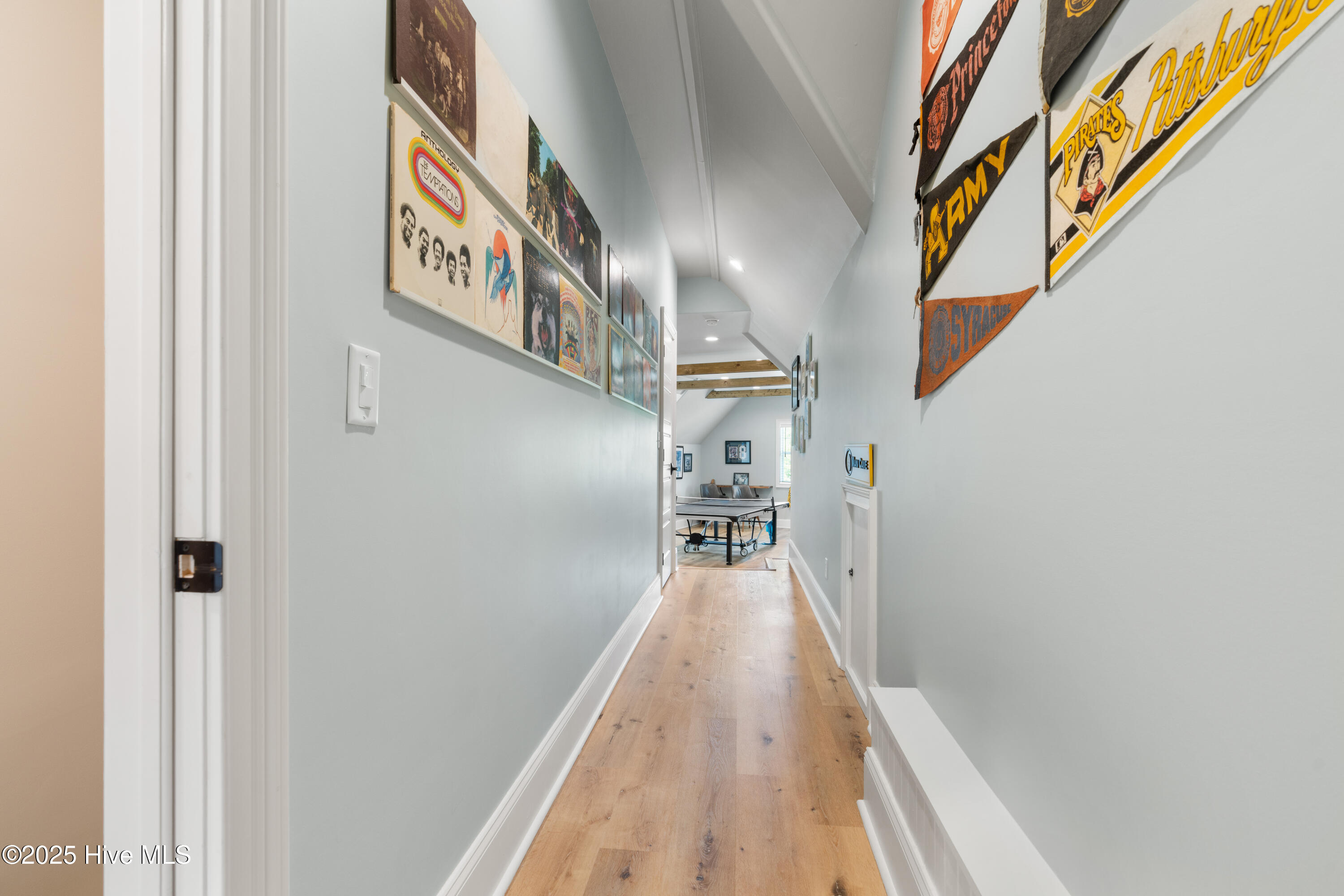 100551576 | Photo 47