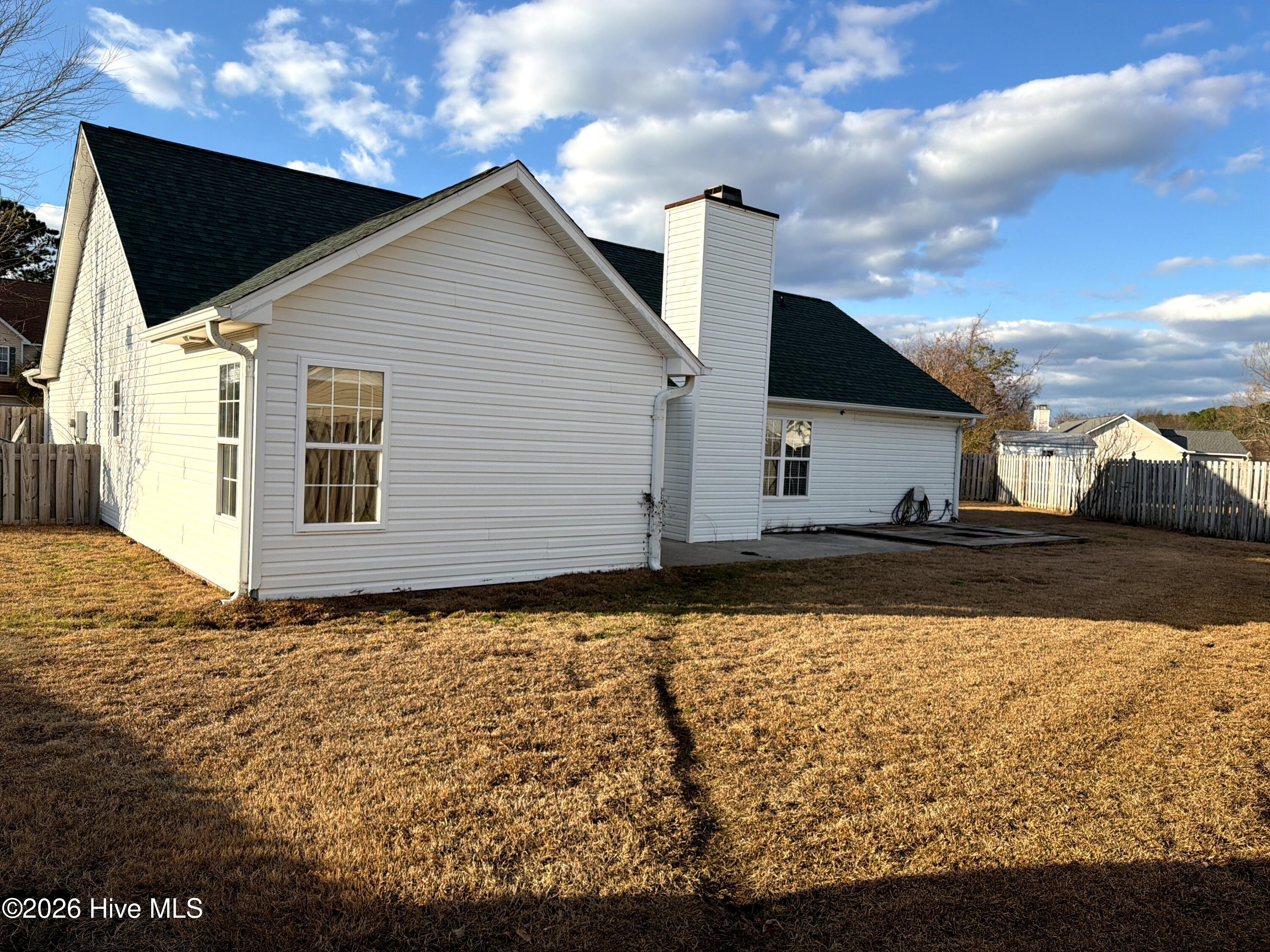 100556297 | Photo 15