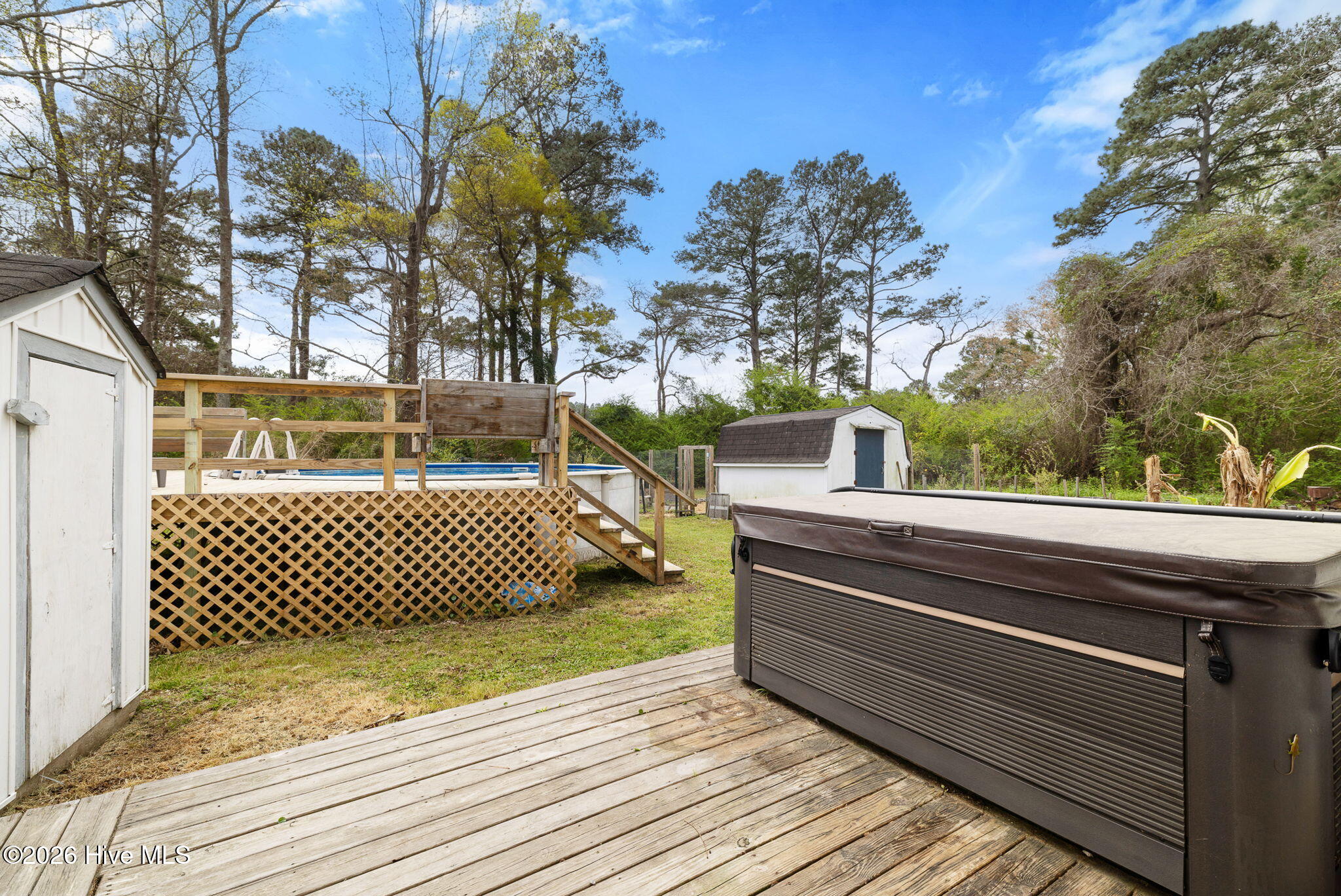 100564194 | Photo 81