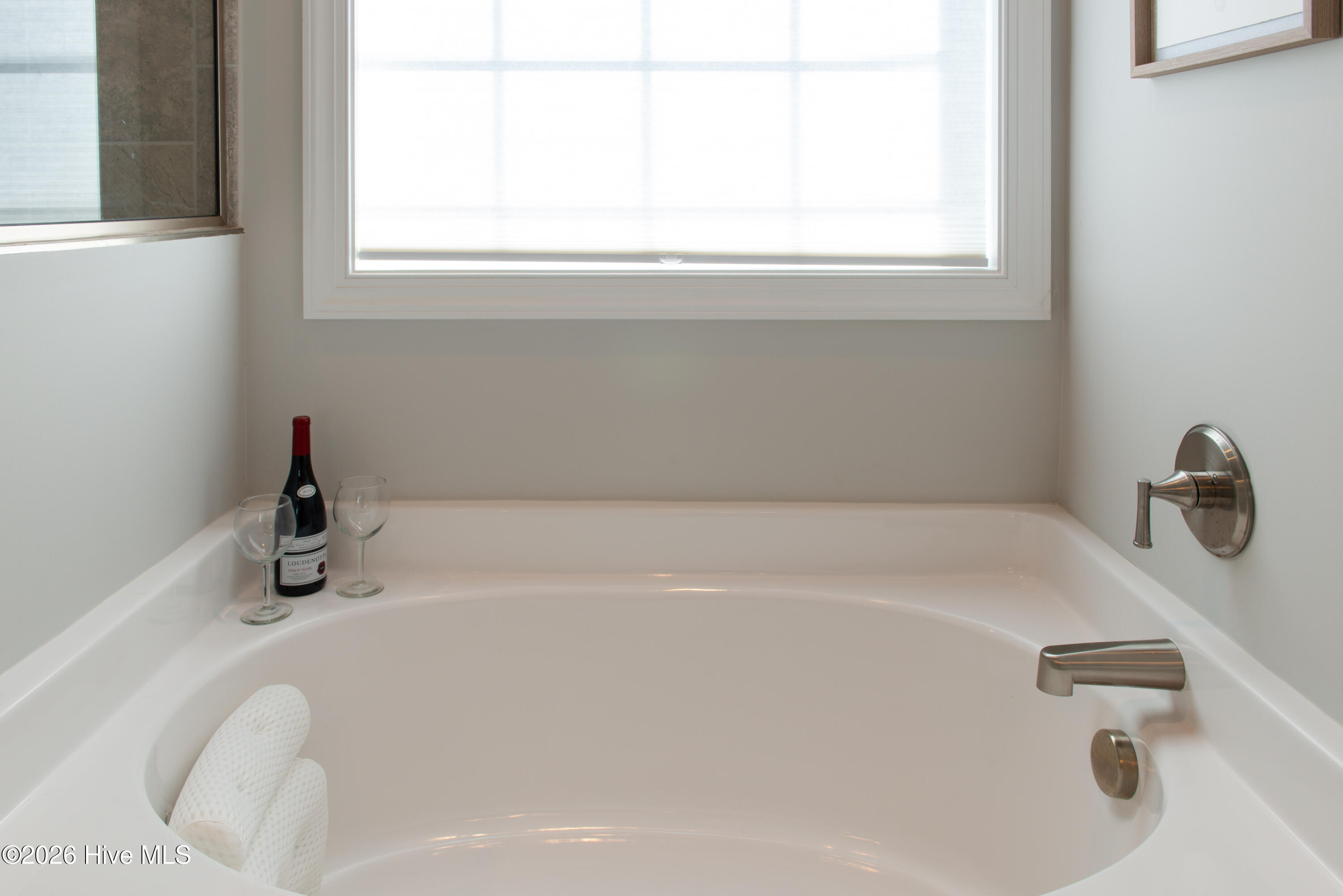 100568036 | Photo 43