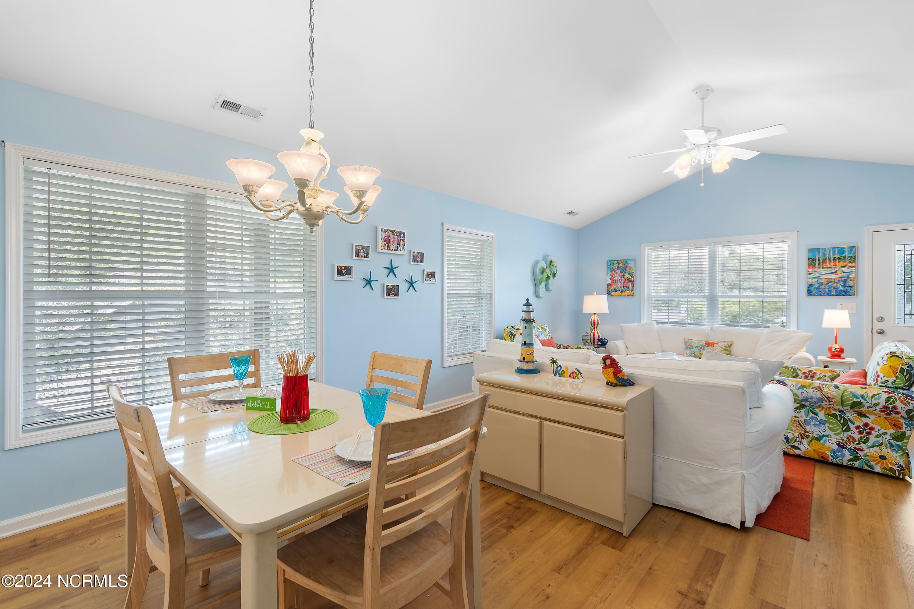 100461255 | Photo 12