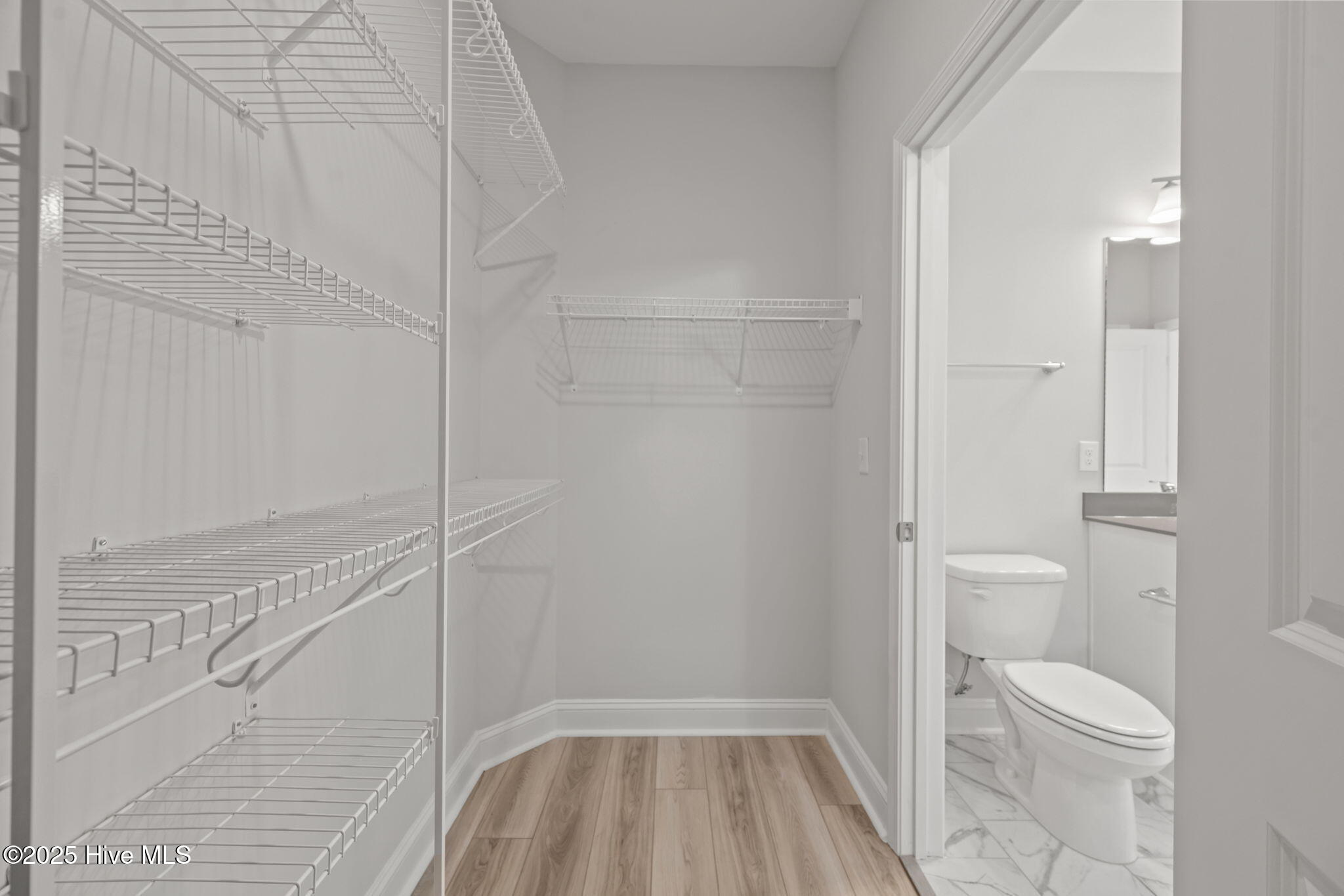 100529774 | Photo 20