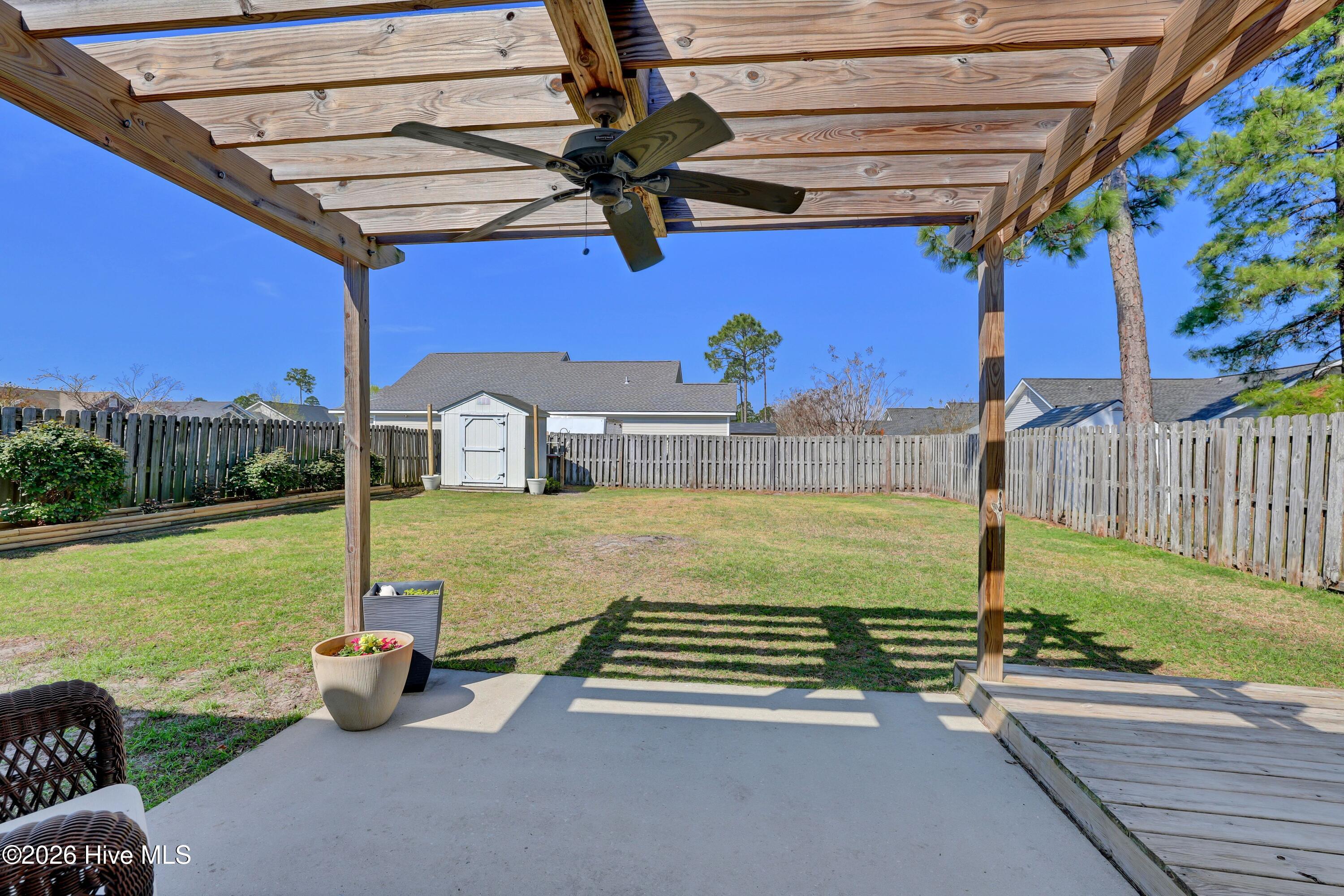 100561513 | Photo 22