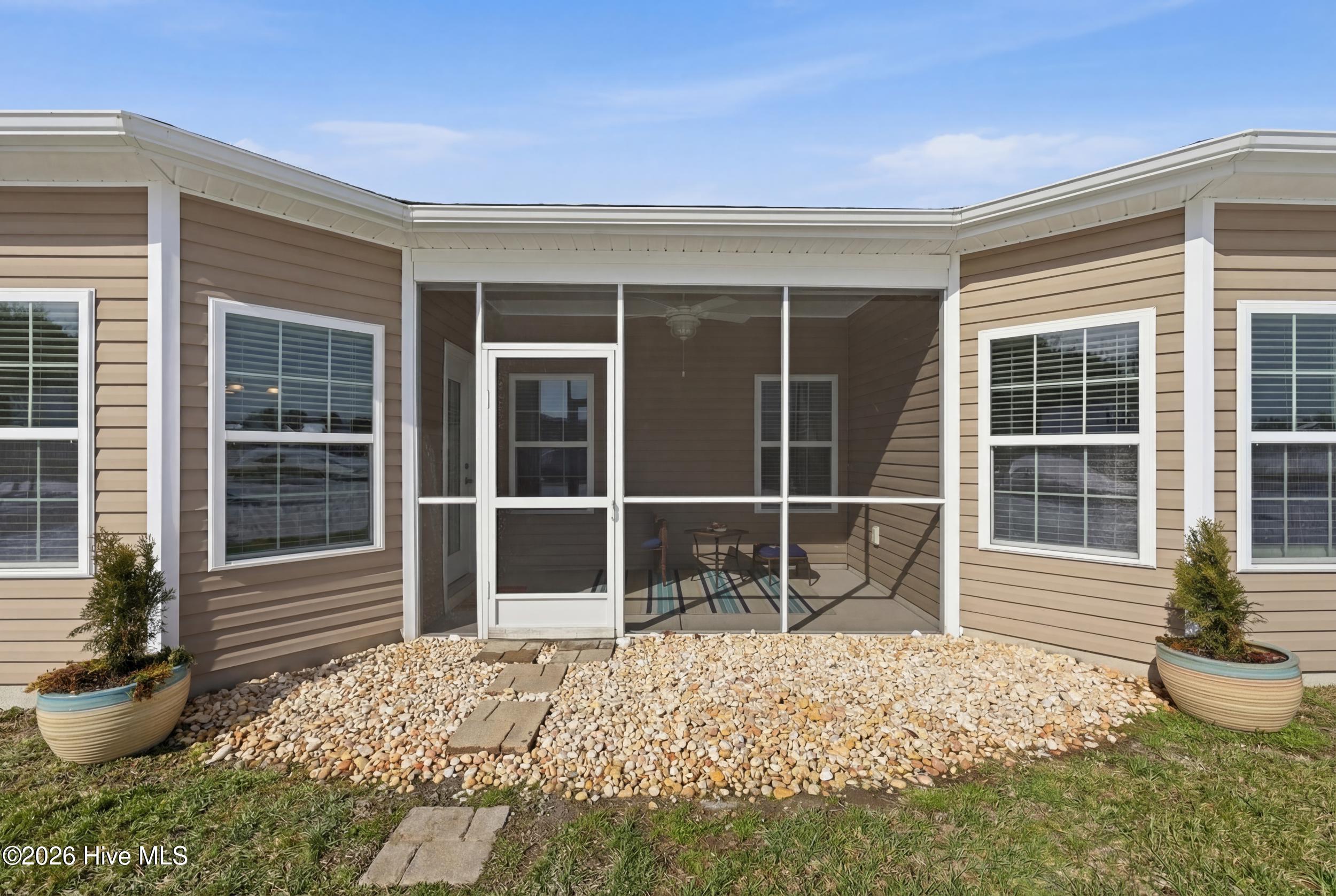 100552958 | Photo 30