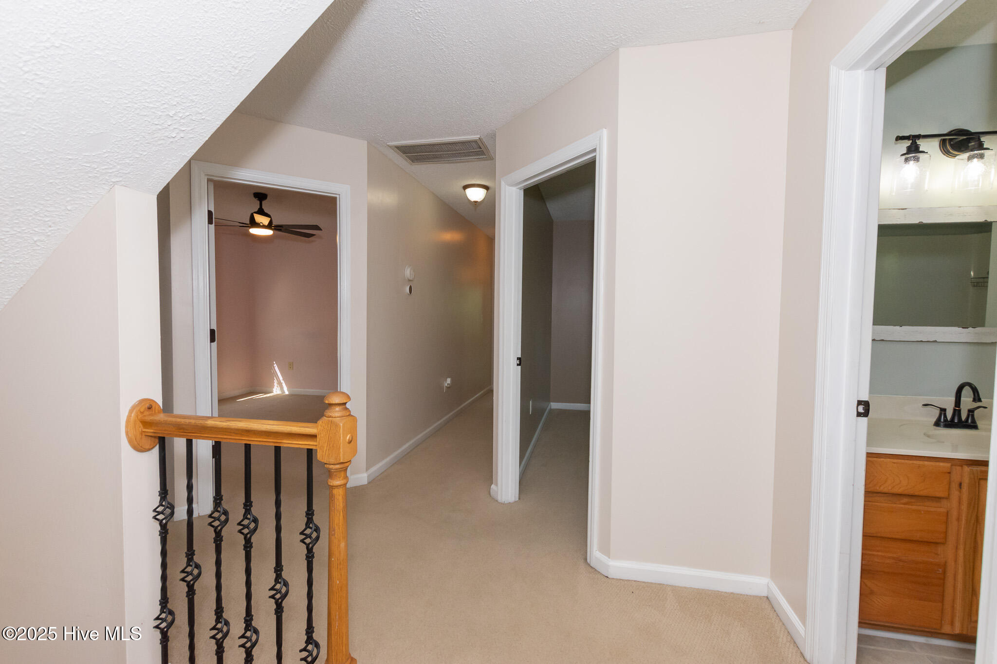 100554866 | Photo 22