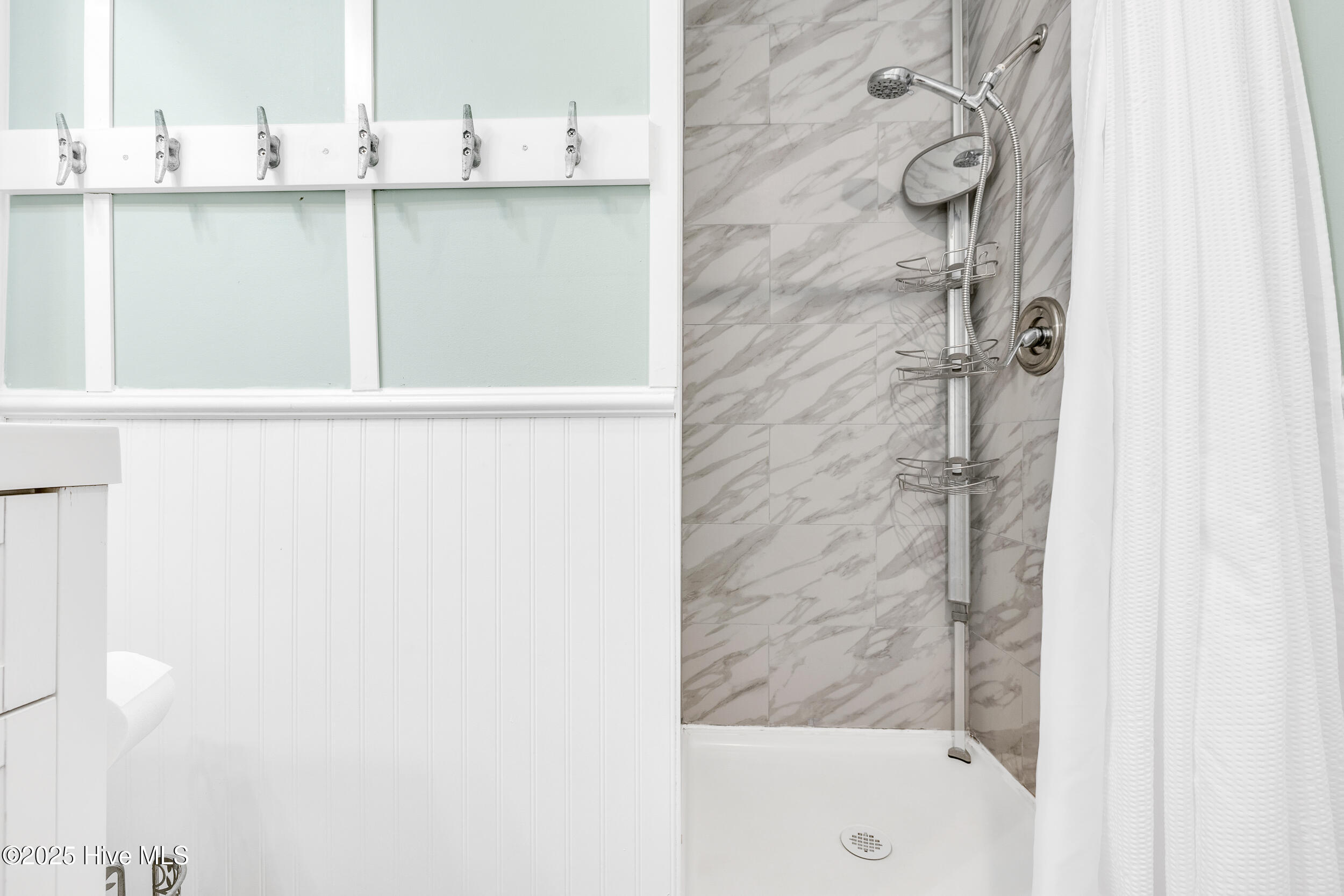 100538740 | Photo 11