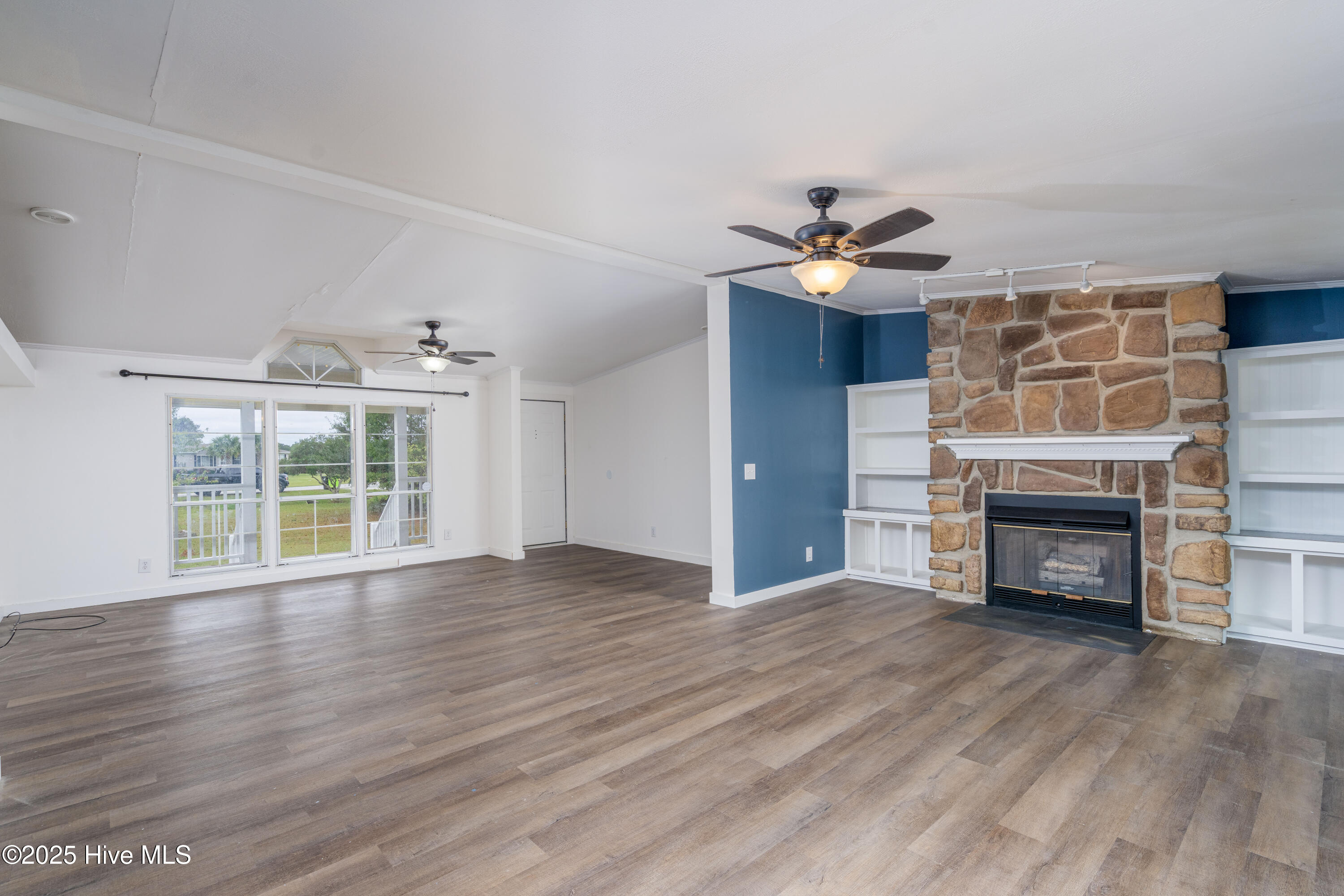 100536641 | Photo 18