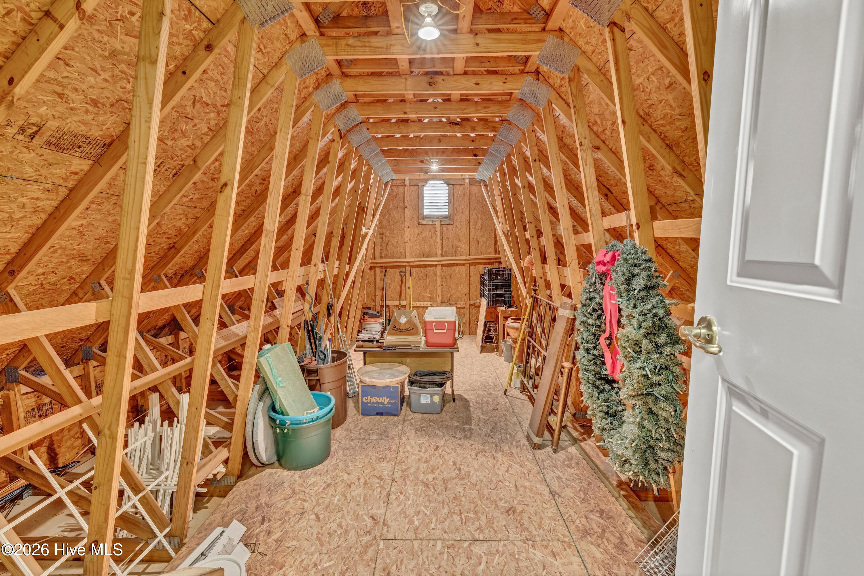 100554870 | Photo 29