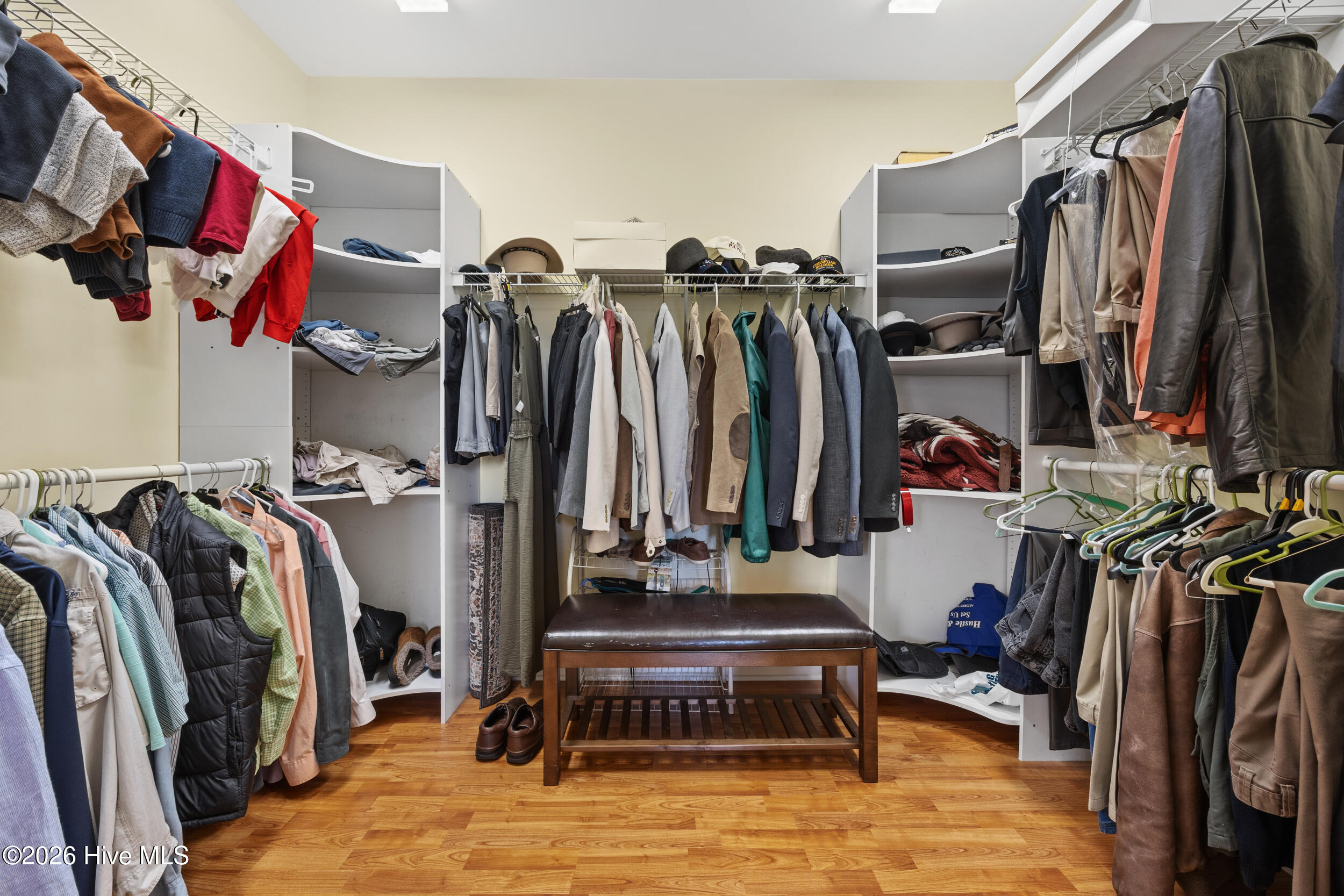 100564950 | Photo 31