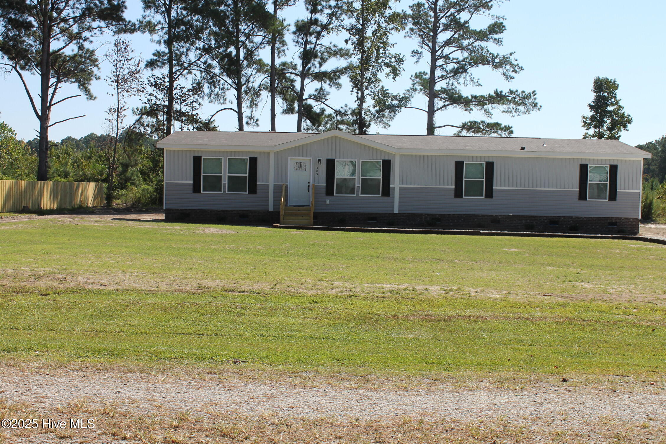 Homes for sale in Clarkton, NC | 309 Pridgen Acres Dr, Clarkton, NC 28433 | MLS# 100528403