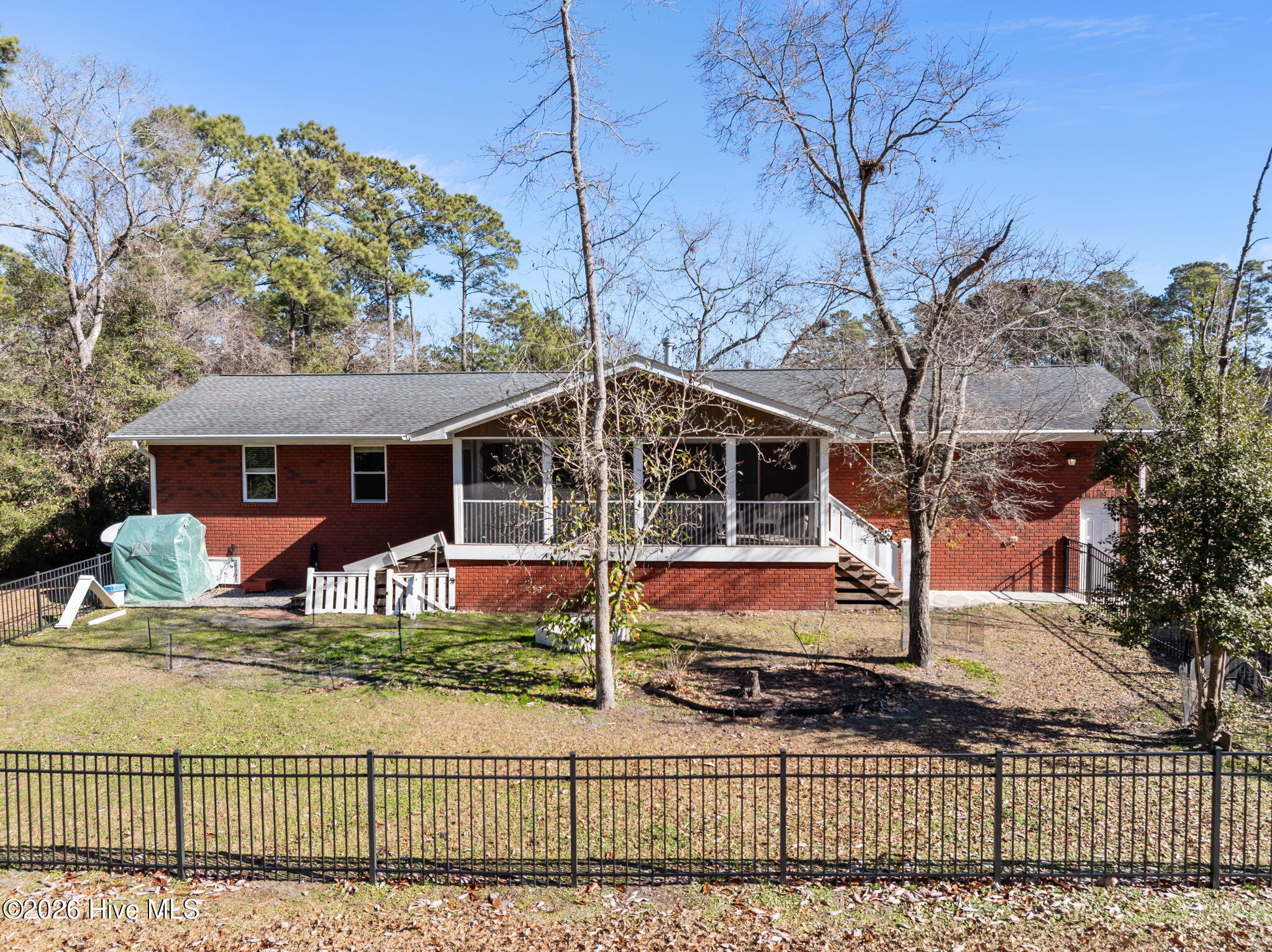 102 Fox Run Drive, Hampstead, NC, 28443