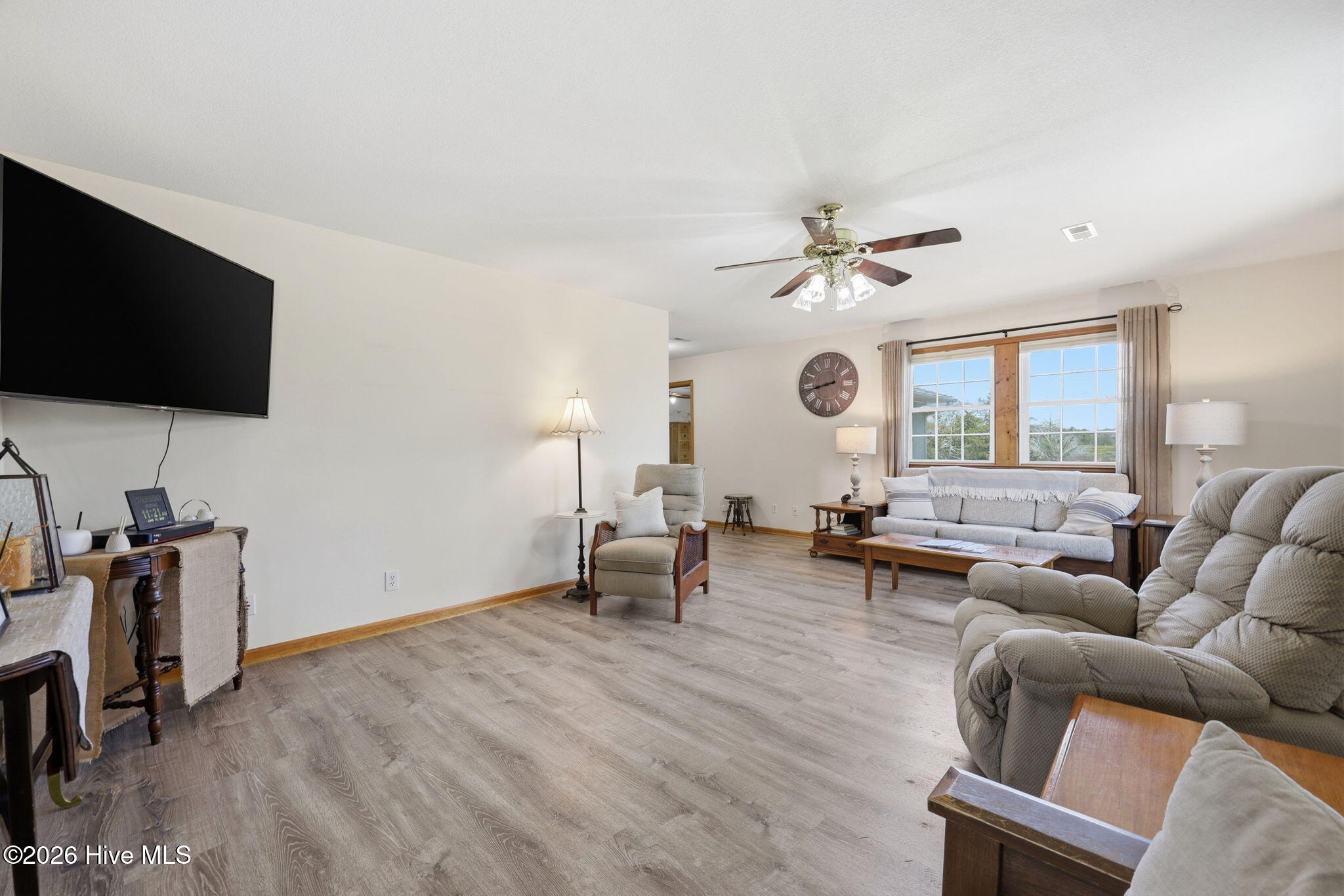 1556 Living Room