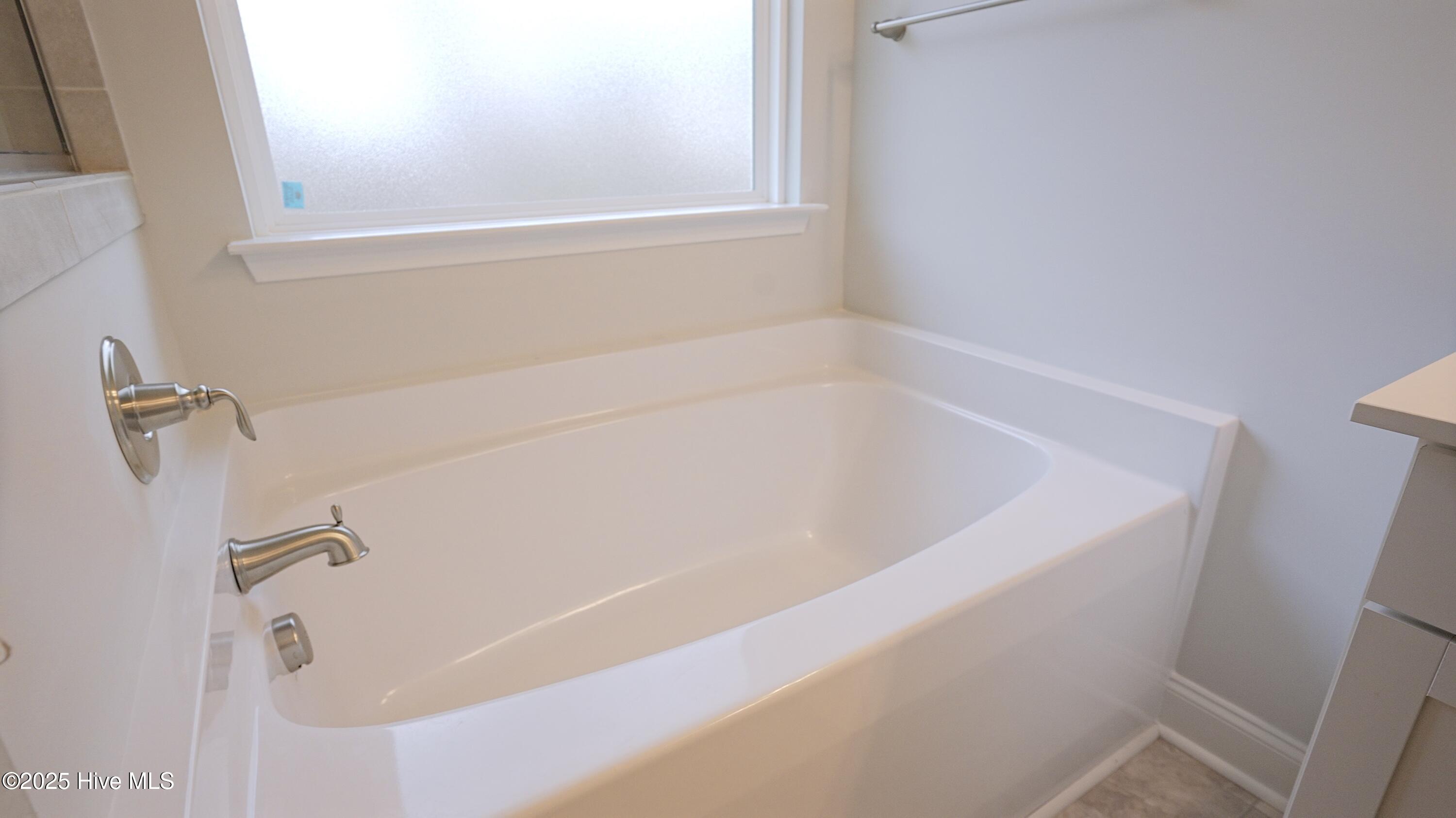 100536920 | Photo 20