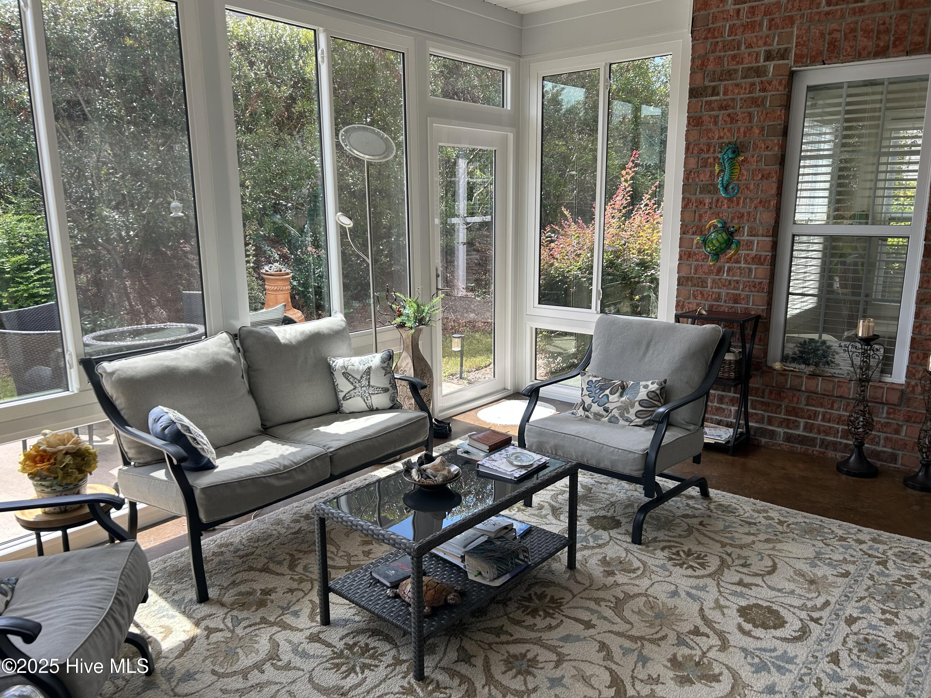 100528455 | Photo 21