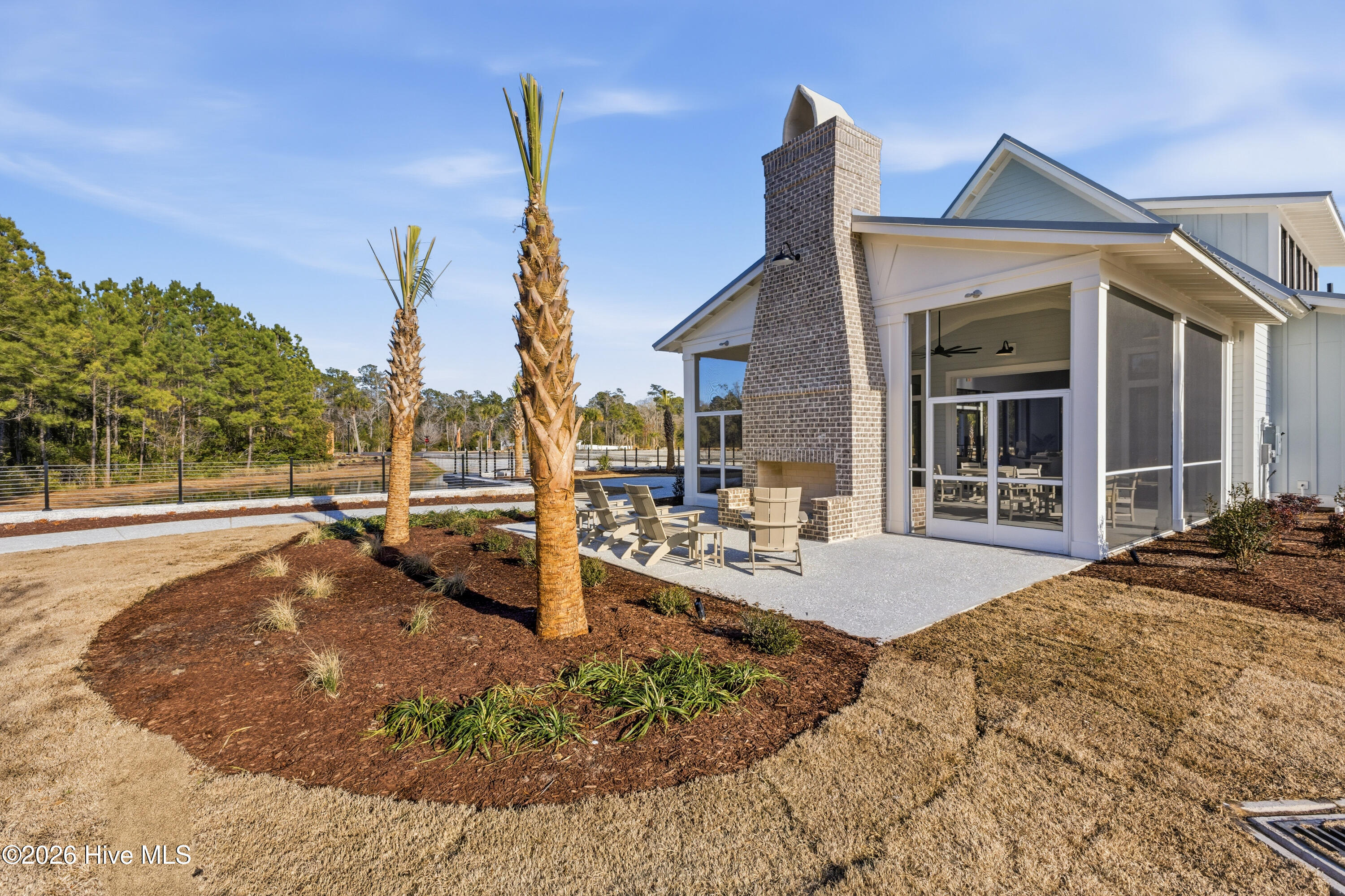 100557124 | Photo 40