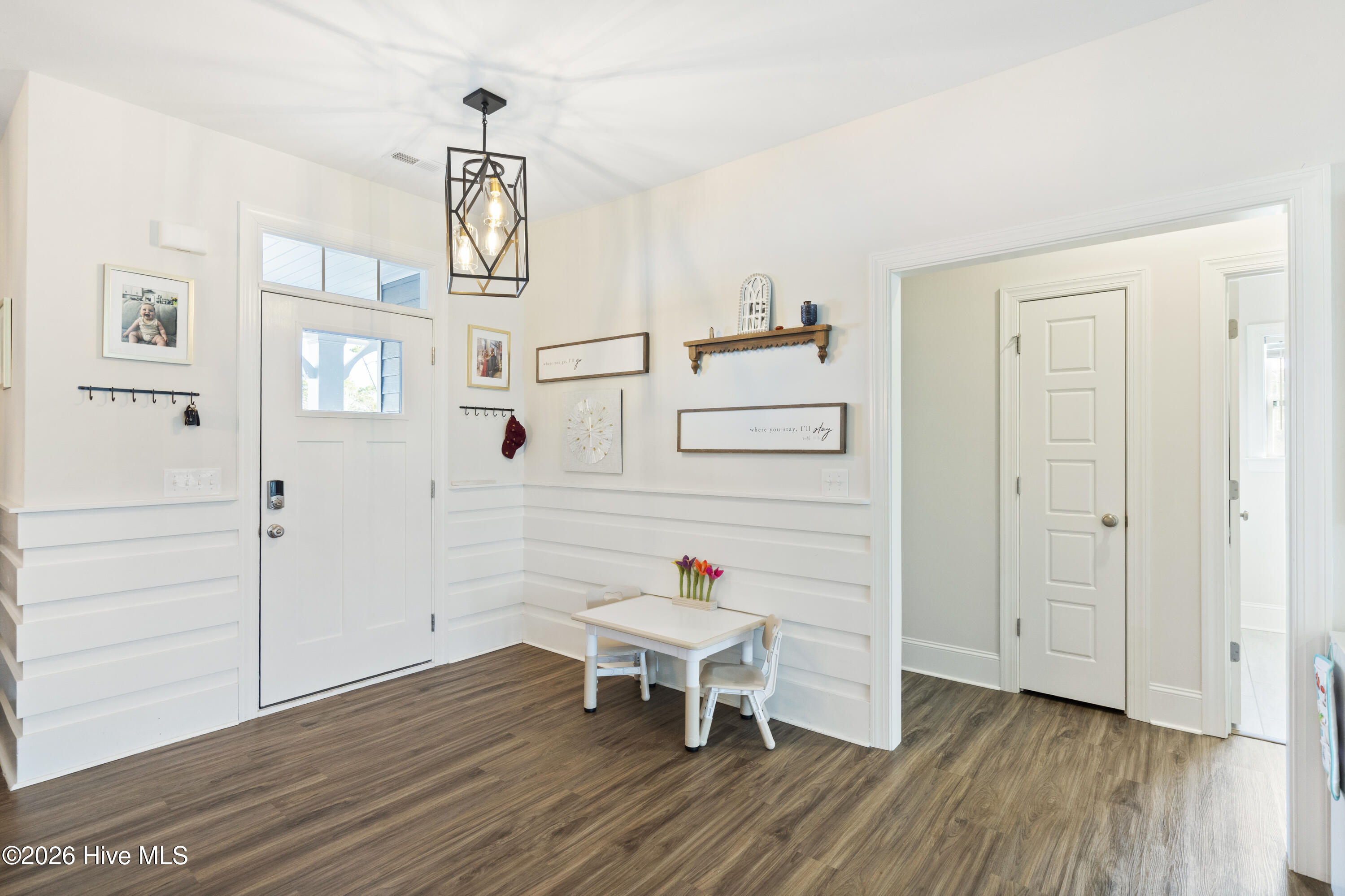 100552467 | Photo 11