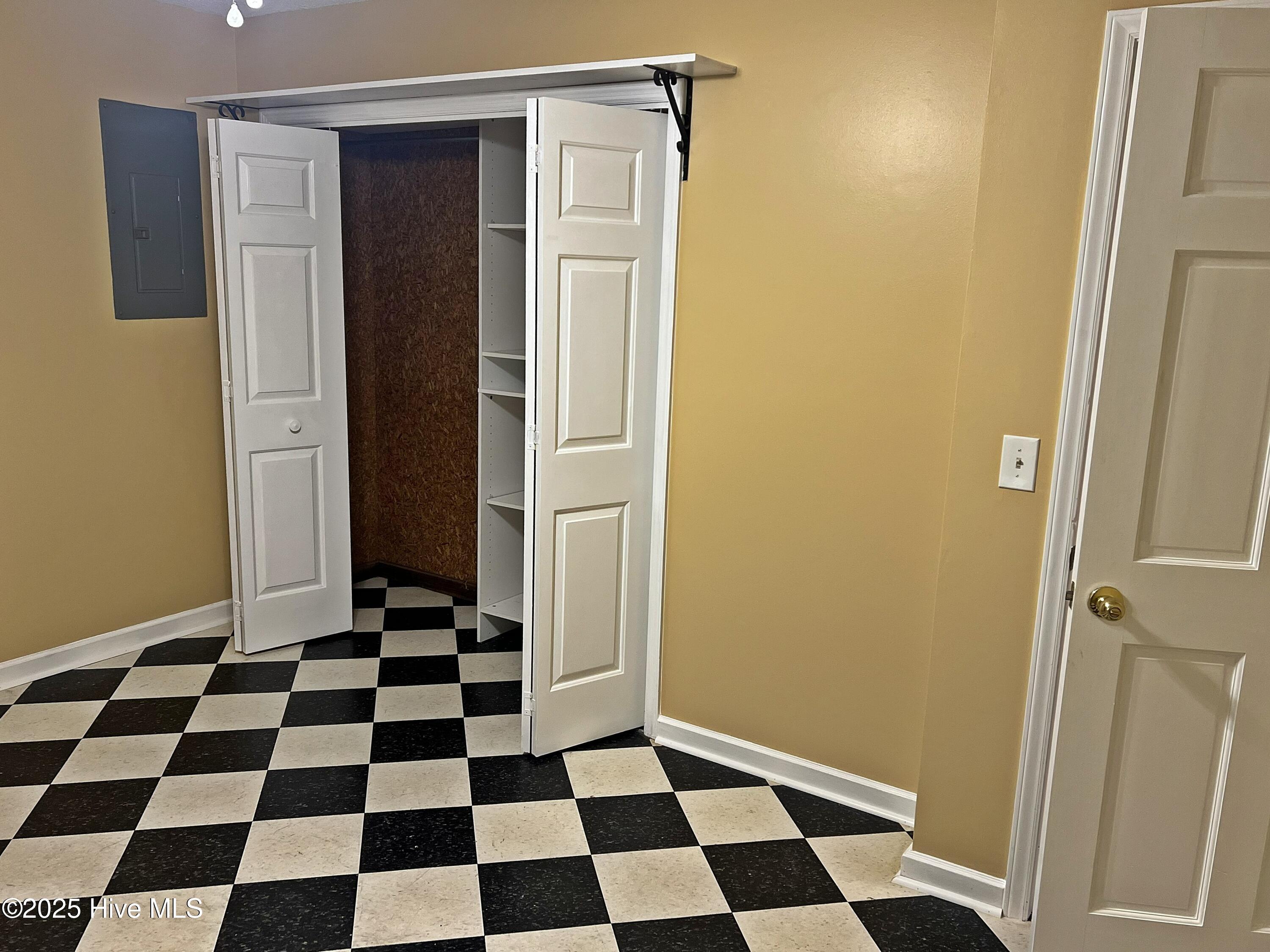 100538881 | Photo 13