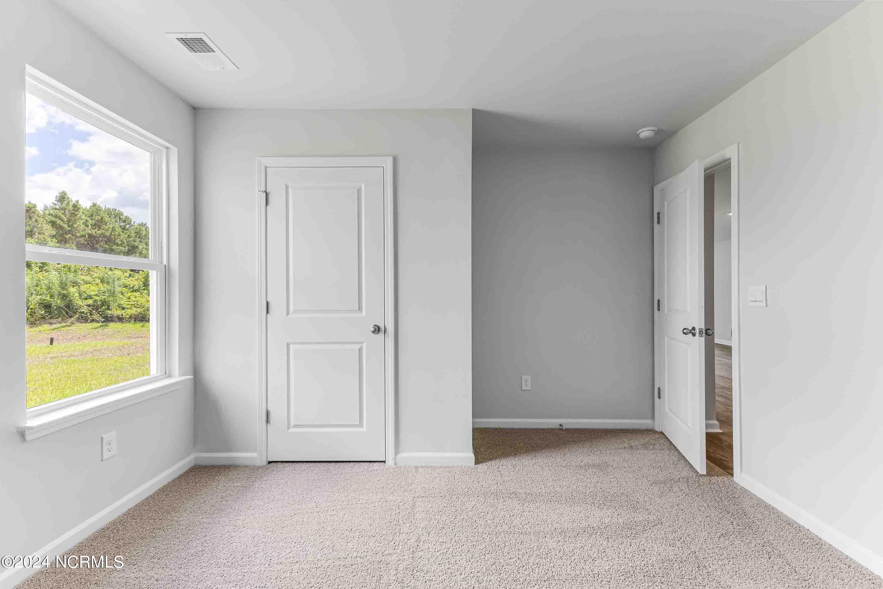 100533659 | Photo 25