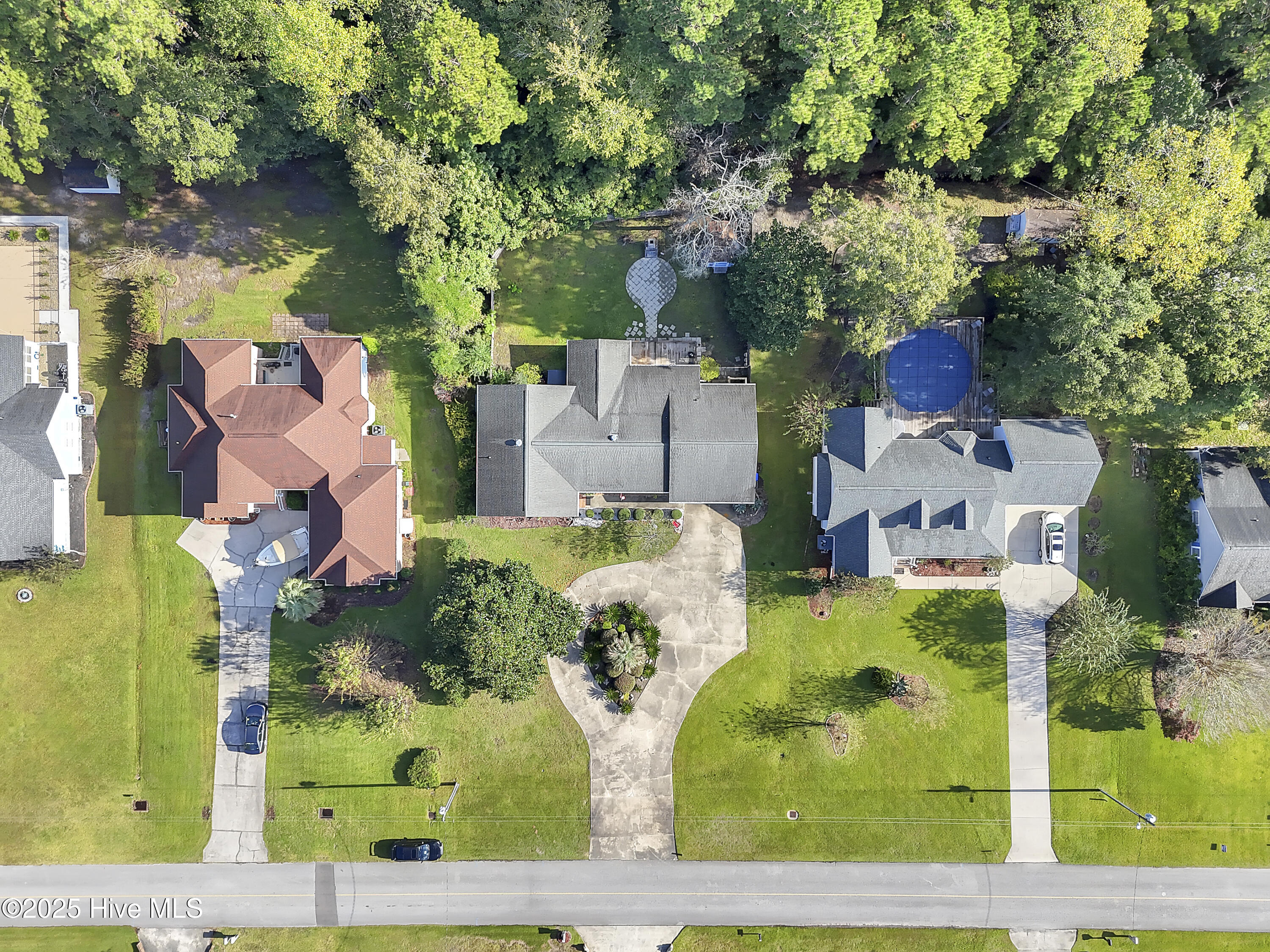 100536846 | Photo 61